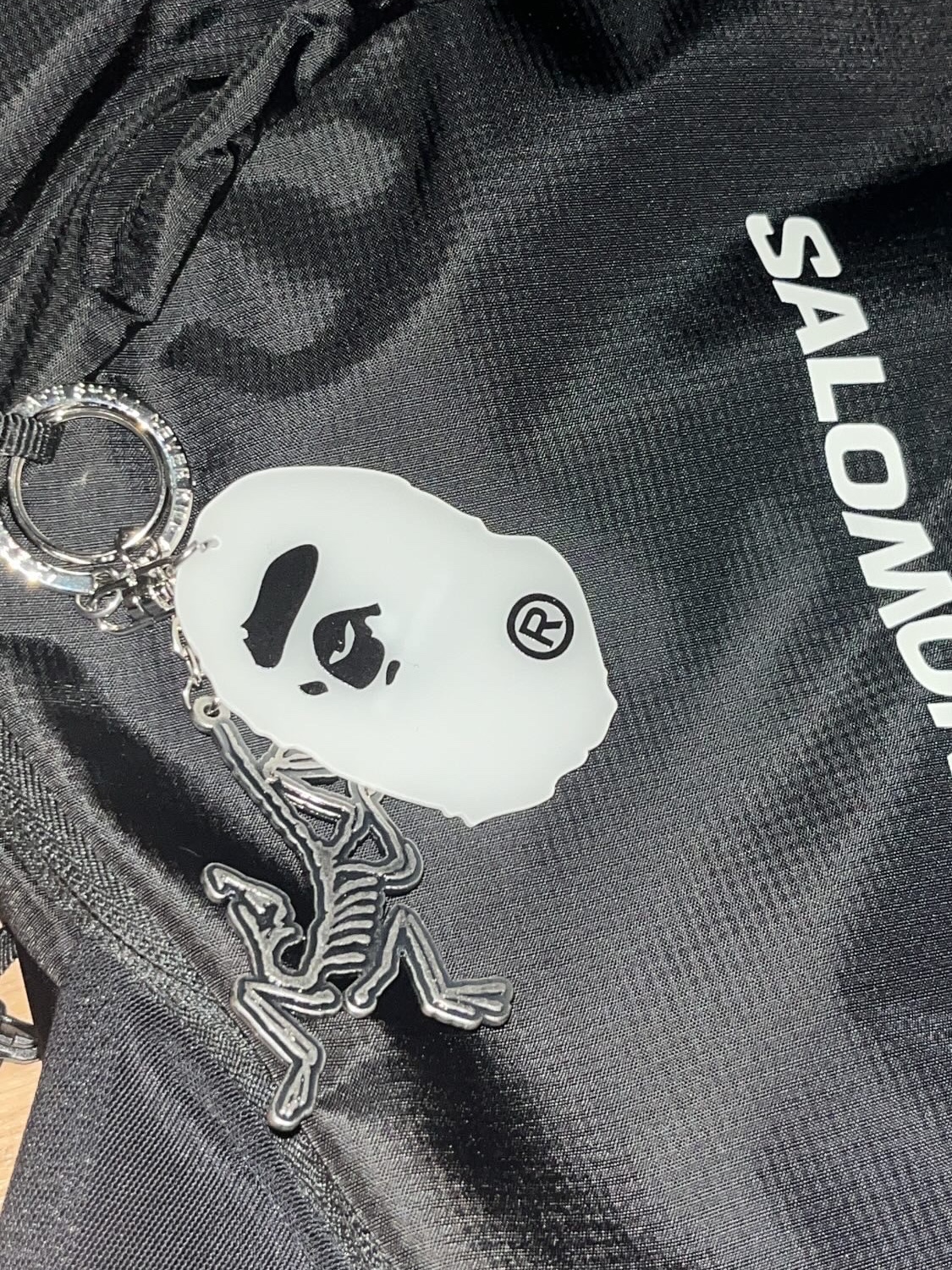 BAPE Glow In The Dark Ape Head Keychain White Green, Arc'teryx Keyring Metal 착용 스타일
