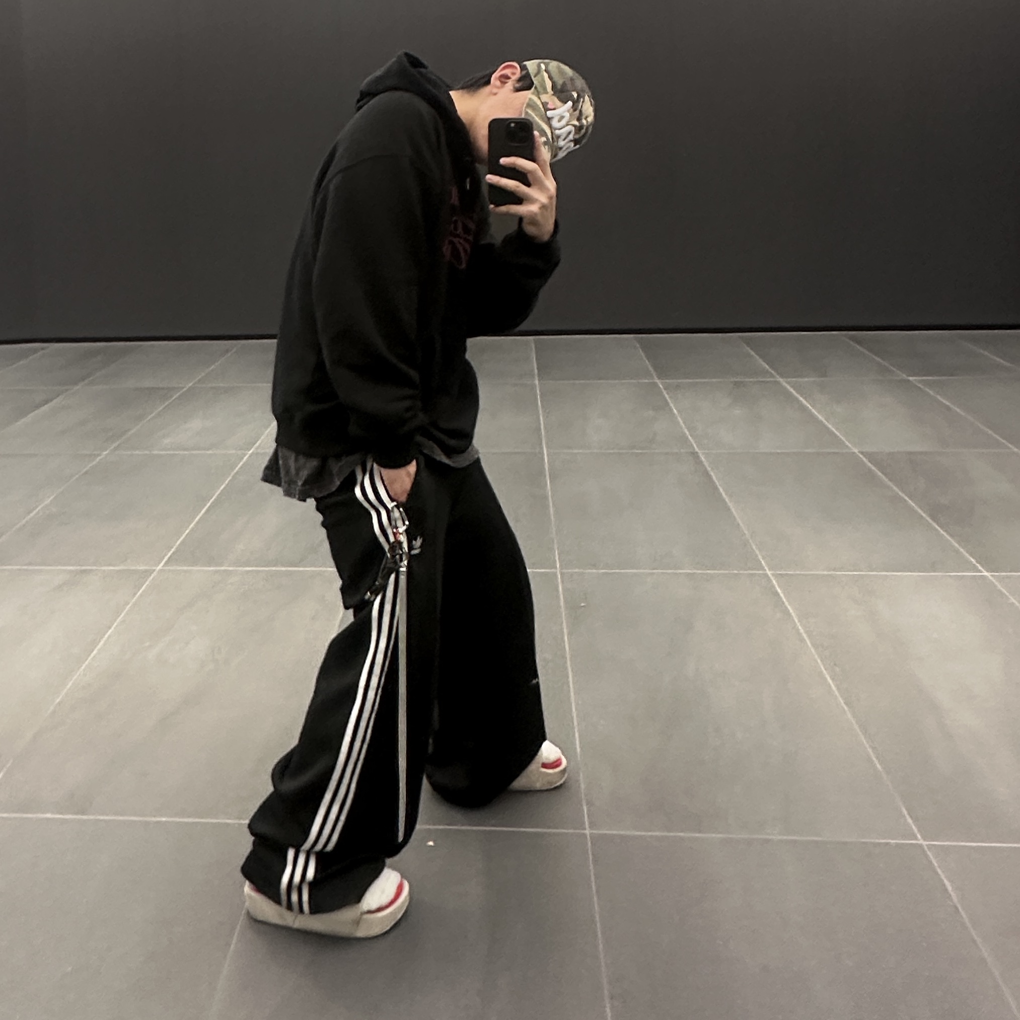 (W) Adidas Primeblue Relaxed Wide Leg Pants Black - KR Sizing, (W) Adidas Primeblue Relaxed Wide Leg Pants Black - US Sizing 착용 스타일