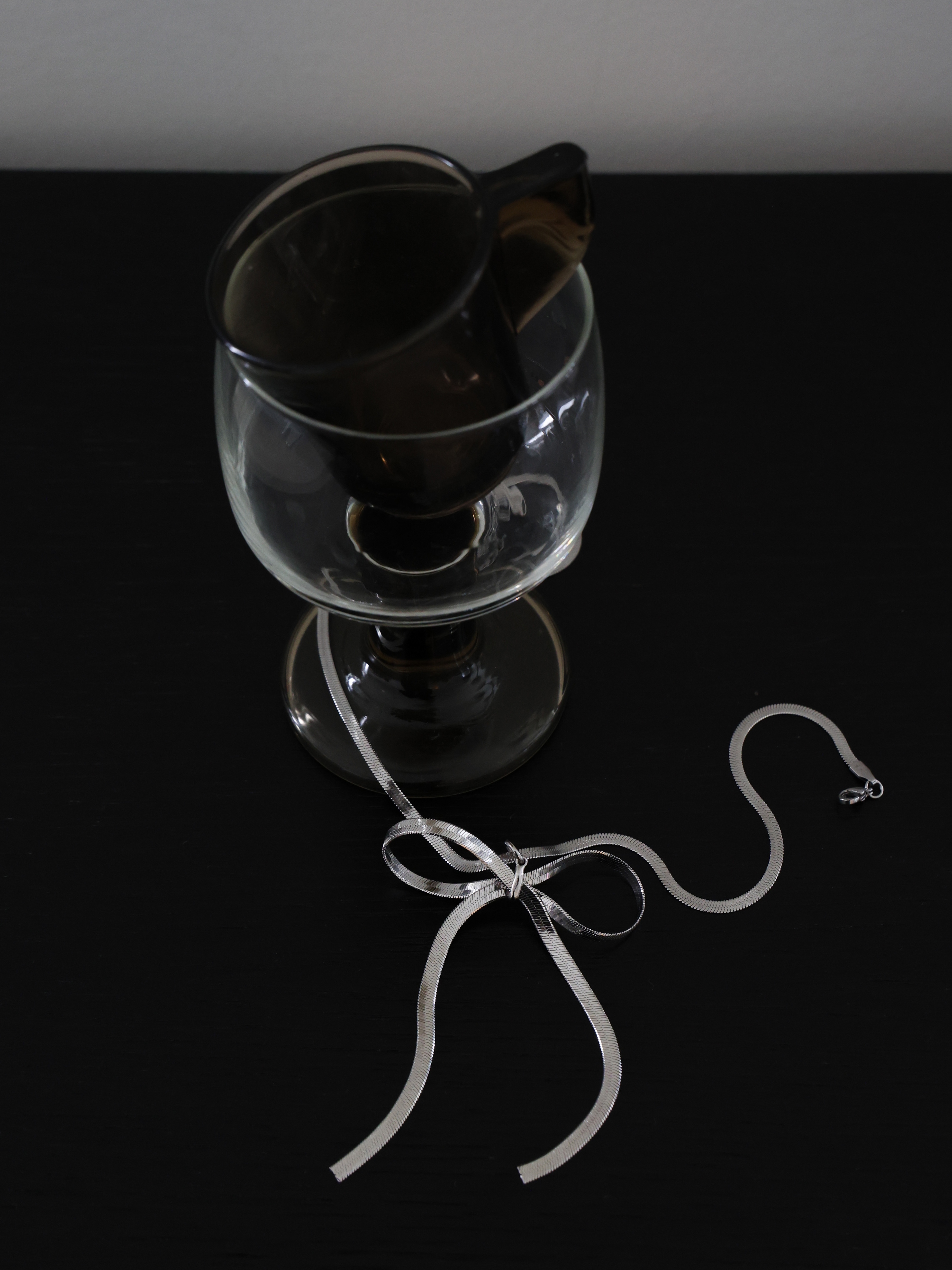 For Appeal Big Ribbon Pendant Necklace 착용 스타일