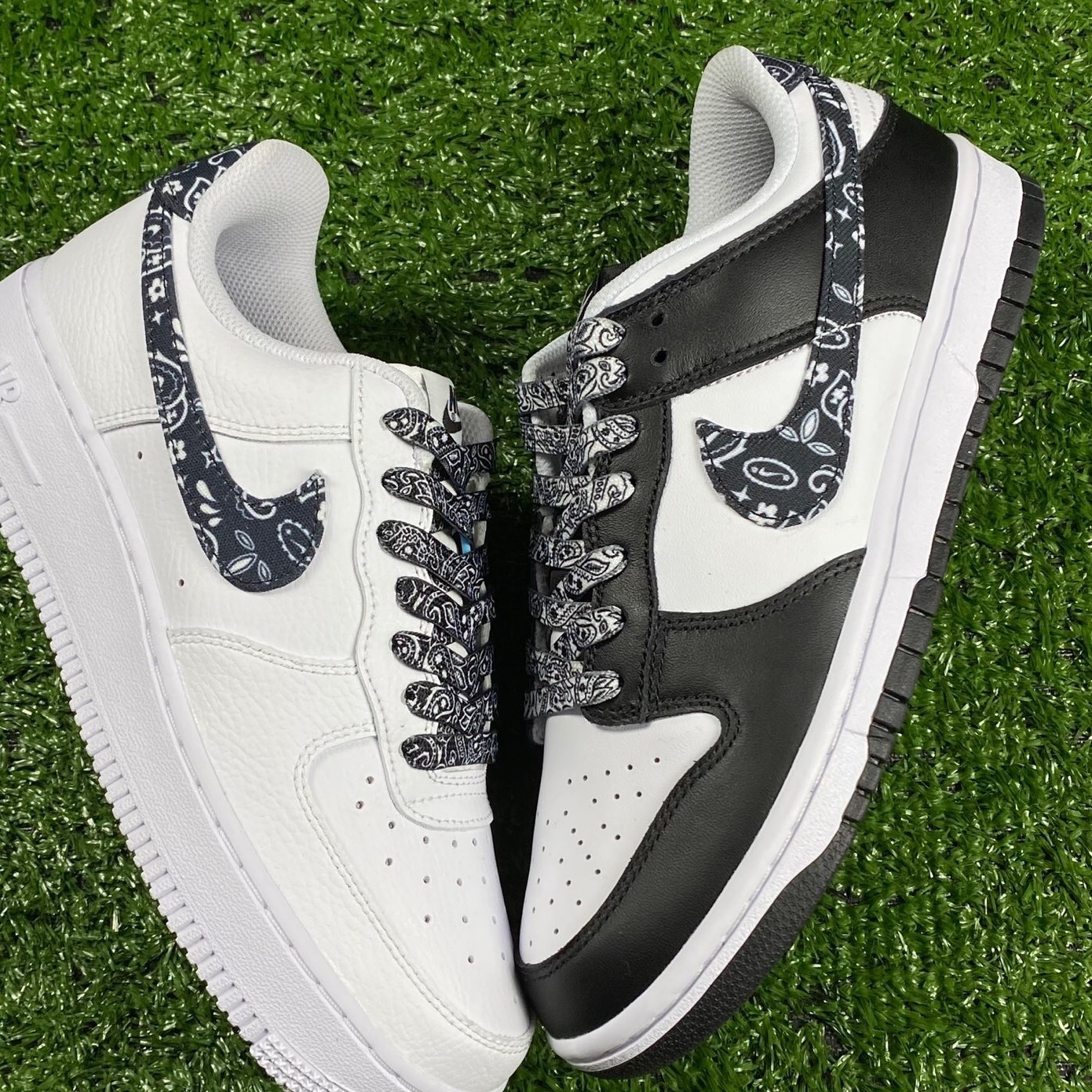 (W) Nike Dunk Low Essential Black Paisley 착용 스타일 - 2