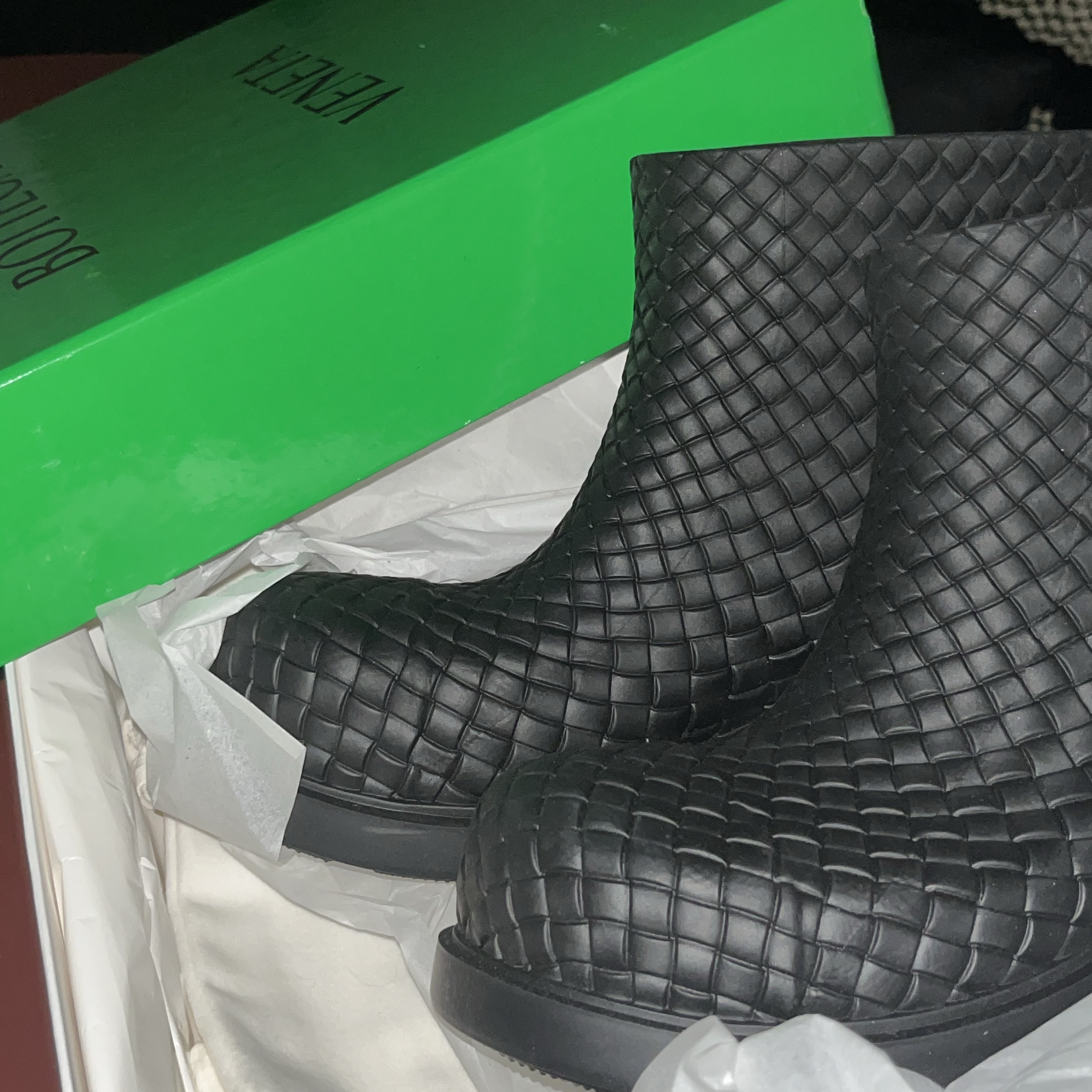 Bottega Veneta Fireman Ankle Boot Black 착용 스타일