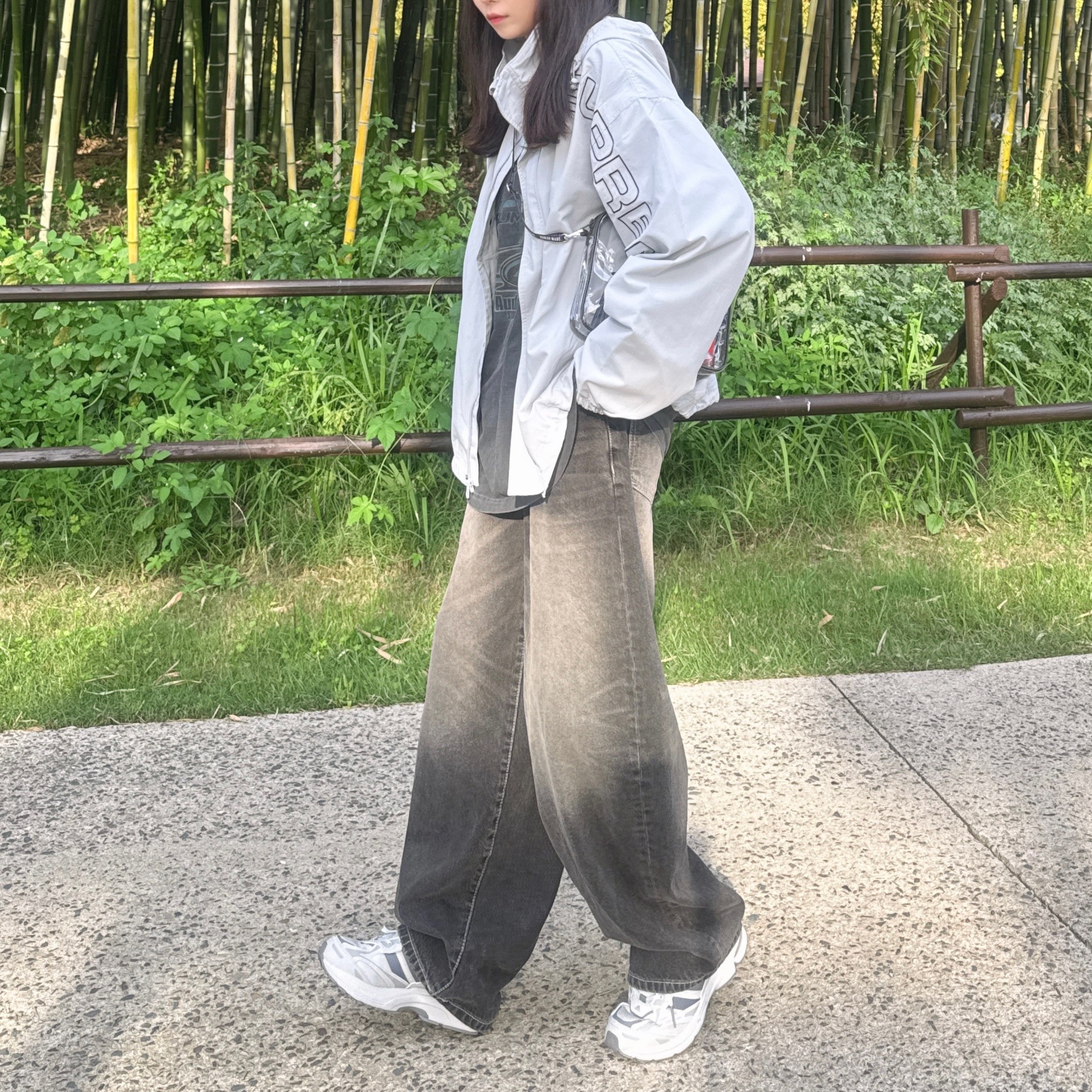 Supreme Spellout Embroidered Track Jacket Grey - 24FW, Human Made PVC Pouch Large Clear 착용 스타일 - 7
