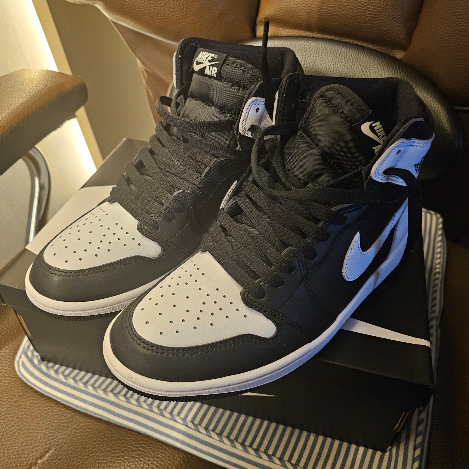 Jordan 1 Retro High OG Black White 착용 스타일