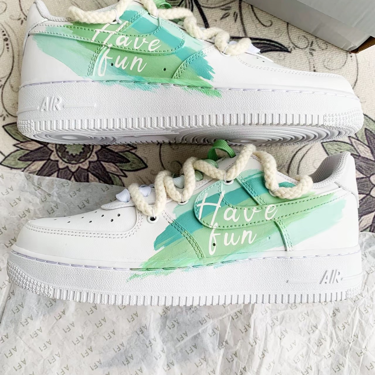 Nike Air Force 1 '07 Low White 착용 스타일 - 2