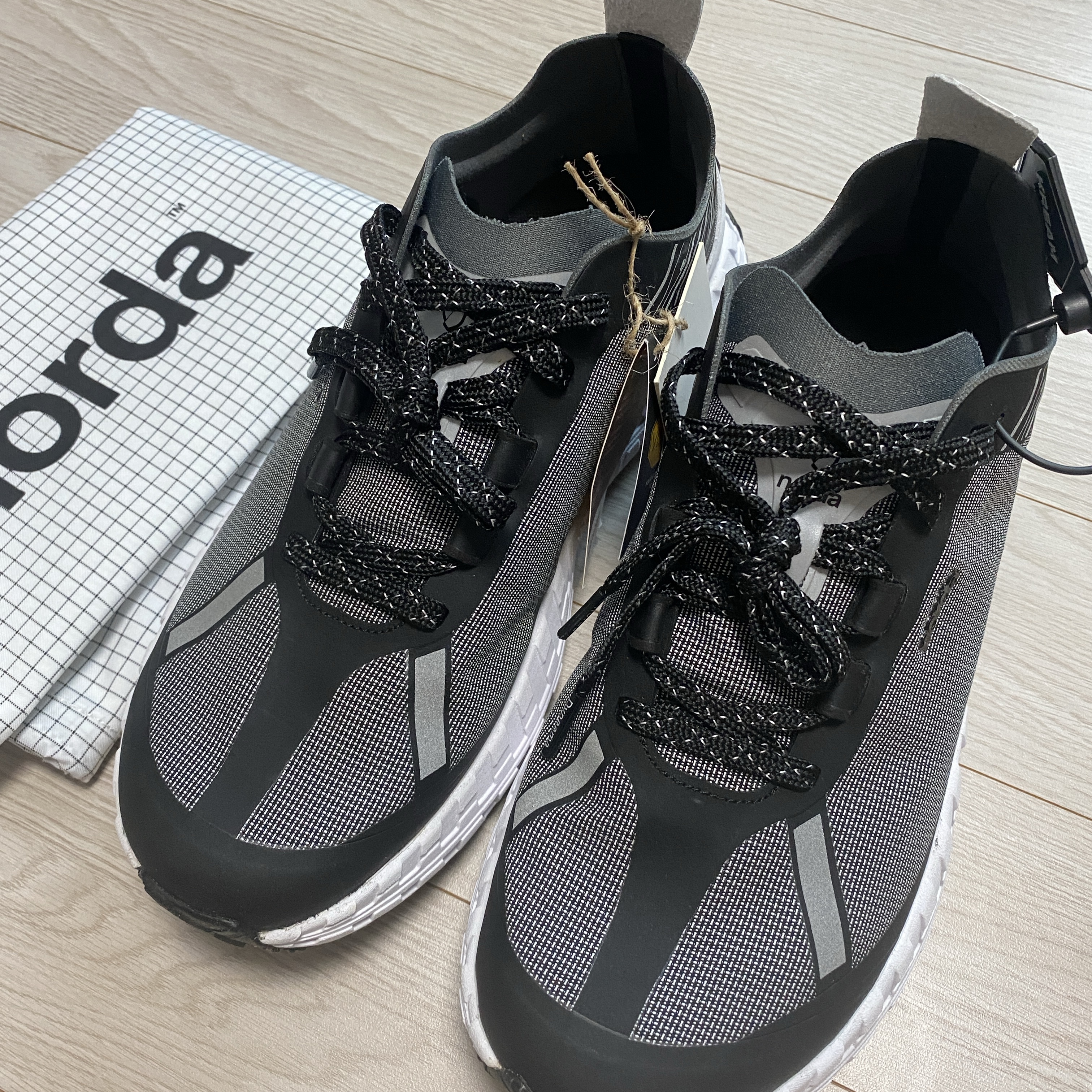 Norda 001 Black 착용 스타일 - 1