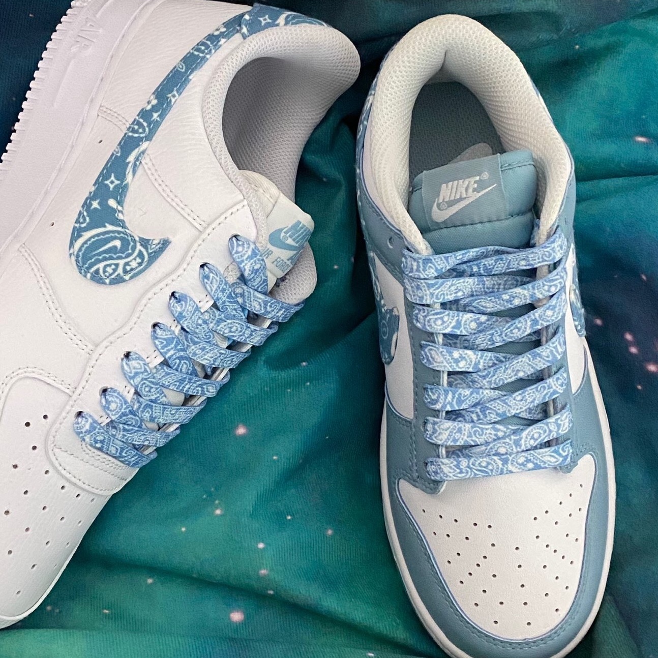 (W) Nike Dunk Low Essential Blue Paisley 착용 스타일 - 1