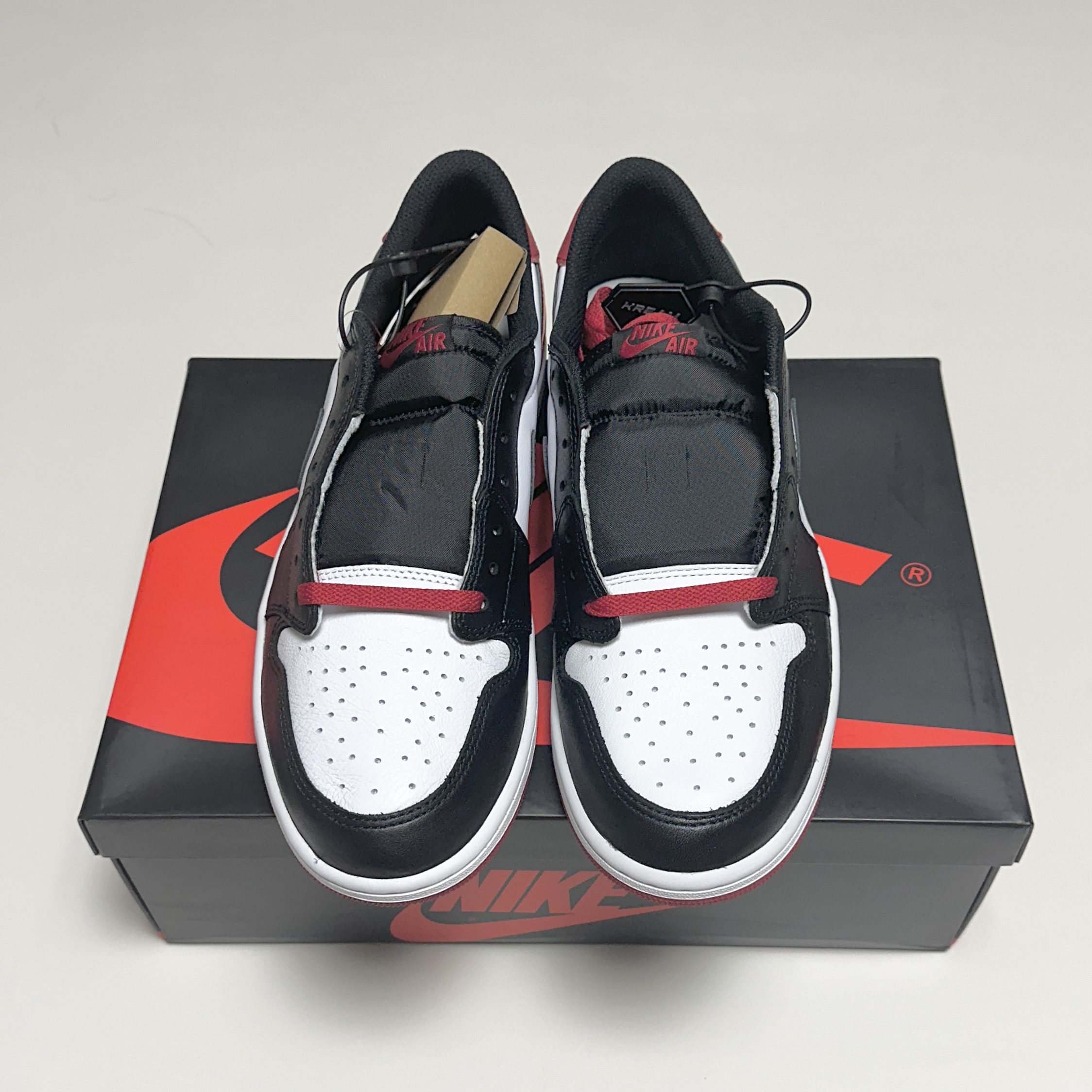 Jordan 1 Retro Low OG Black Toe 착용 스타일 - 1