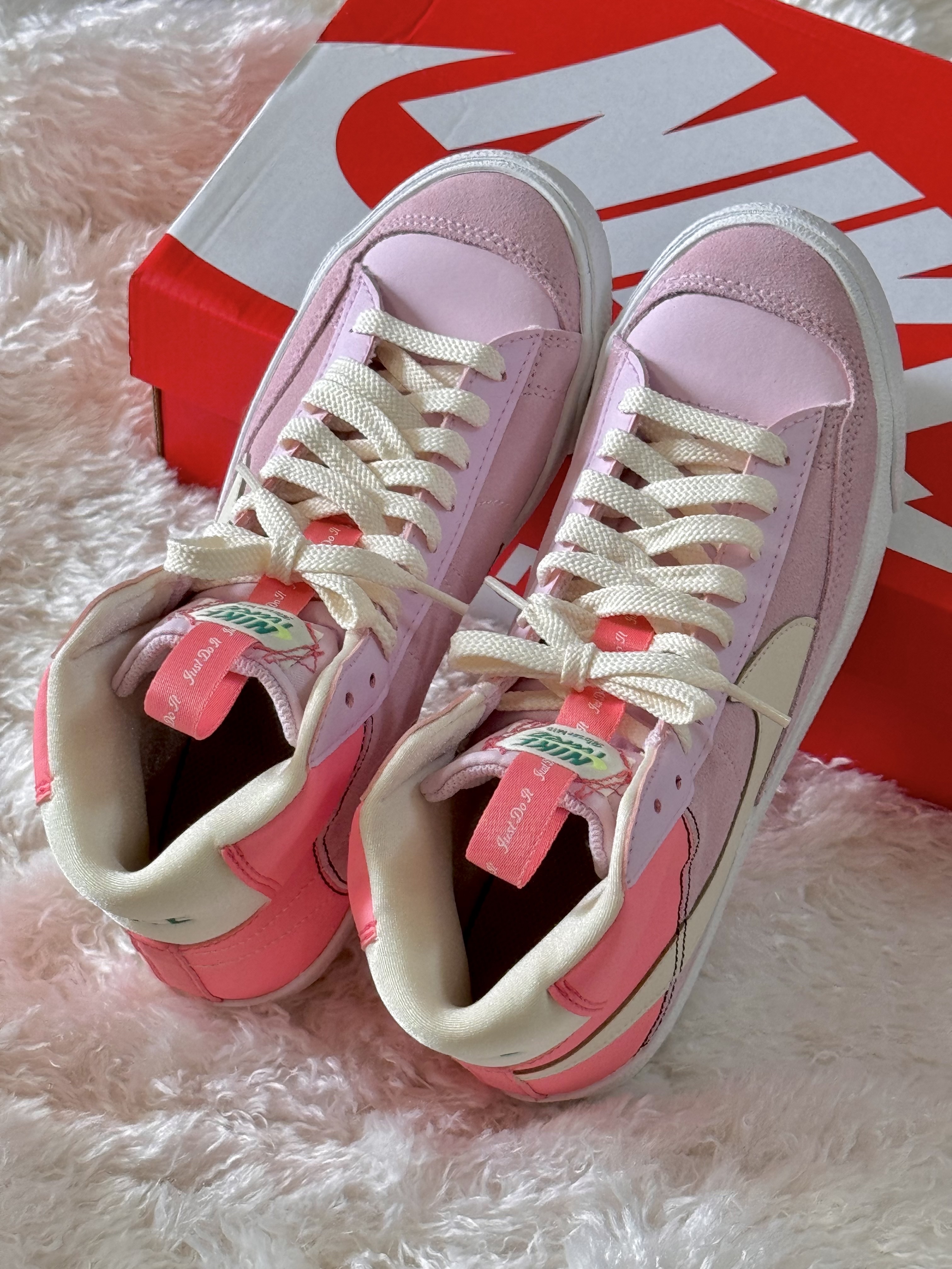 (GS) Nike Blazer Mid '77 SE D Pink Foam Coconut Milk 착용 스타일 - 3