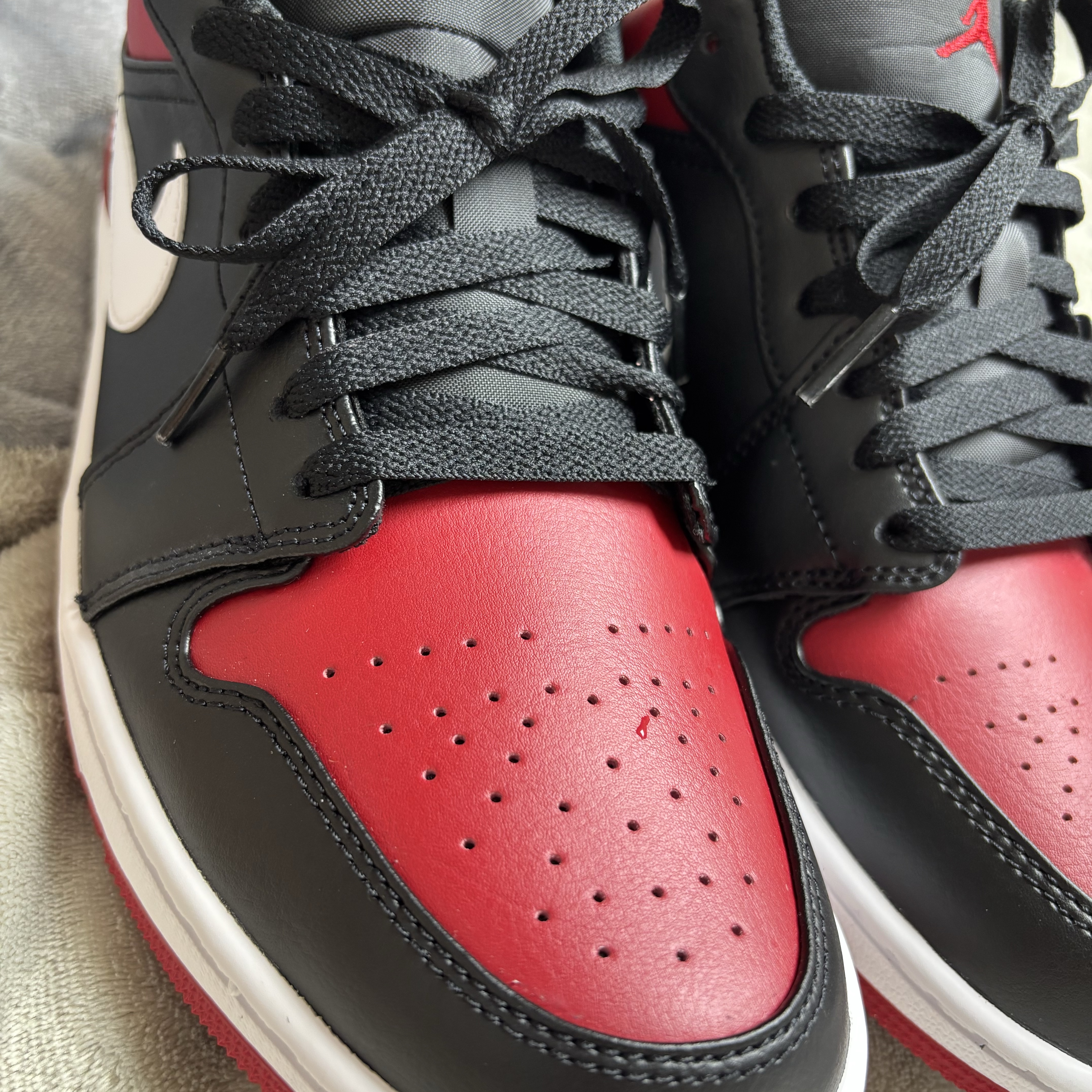 Jordan 1 Low Alternate Bred Toe 착용 스타일