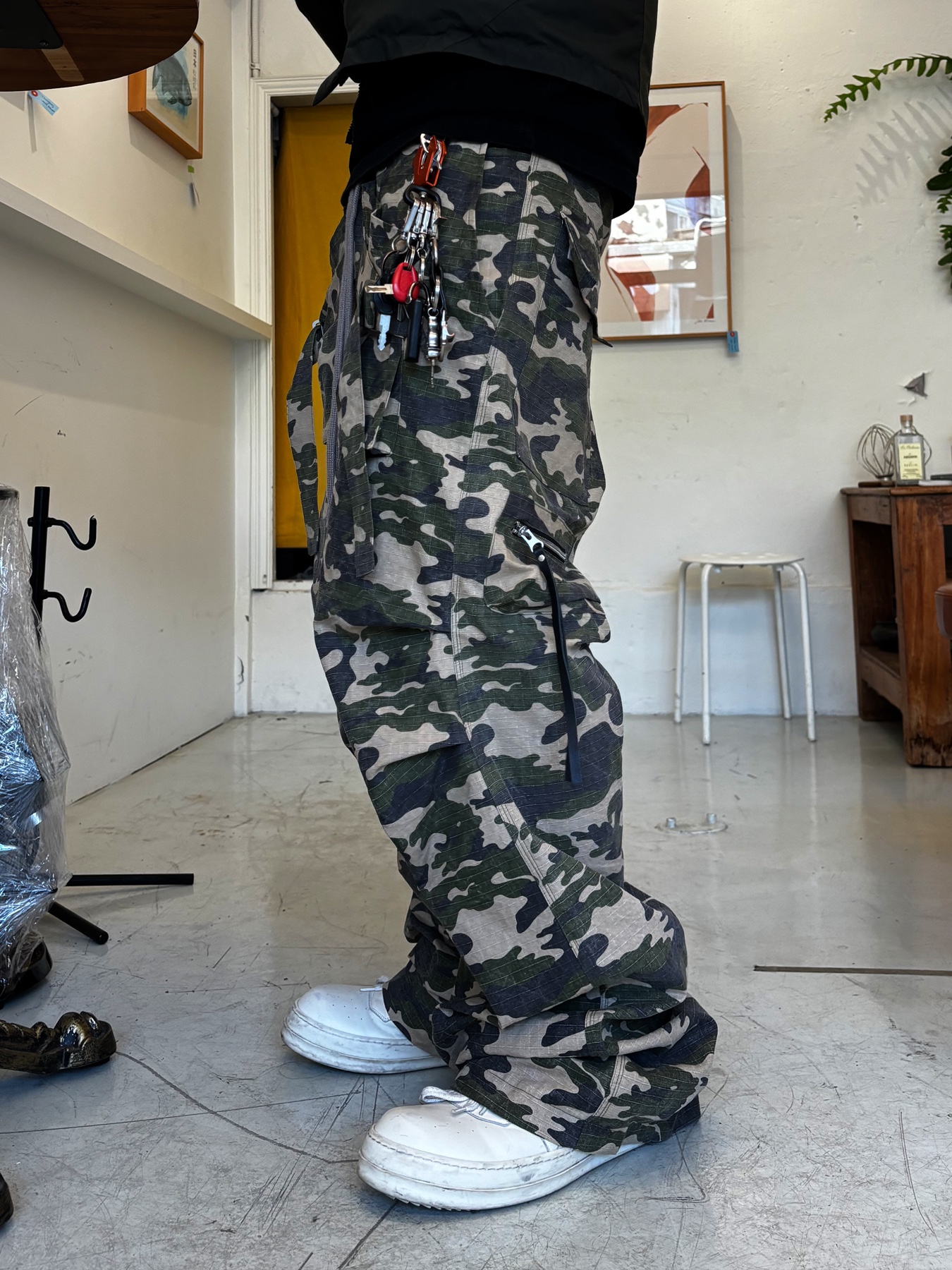 Wapworks Wide Safety Cargo Pants Camo 착용 스타일 - 5