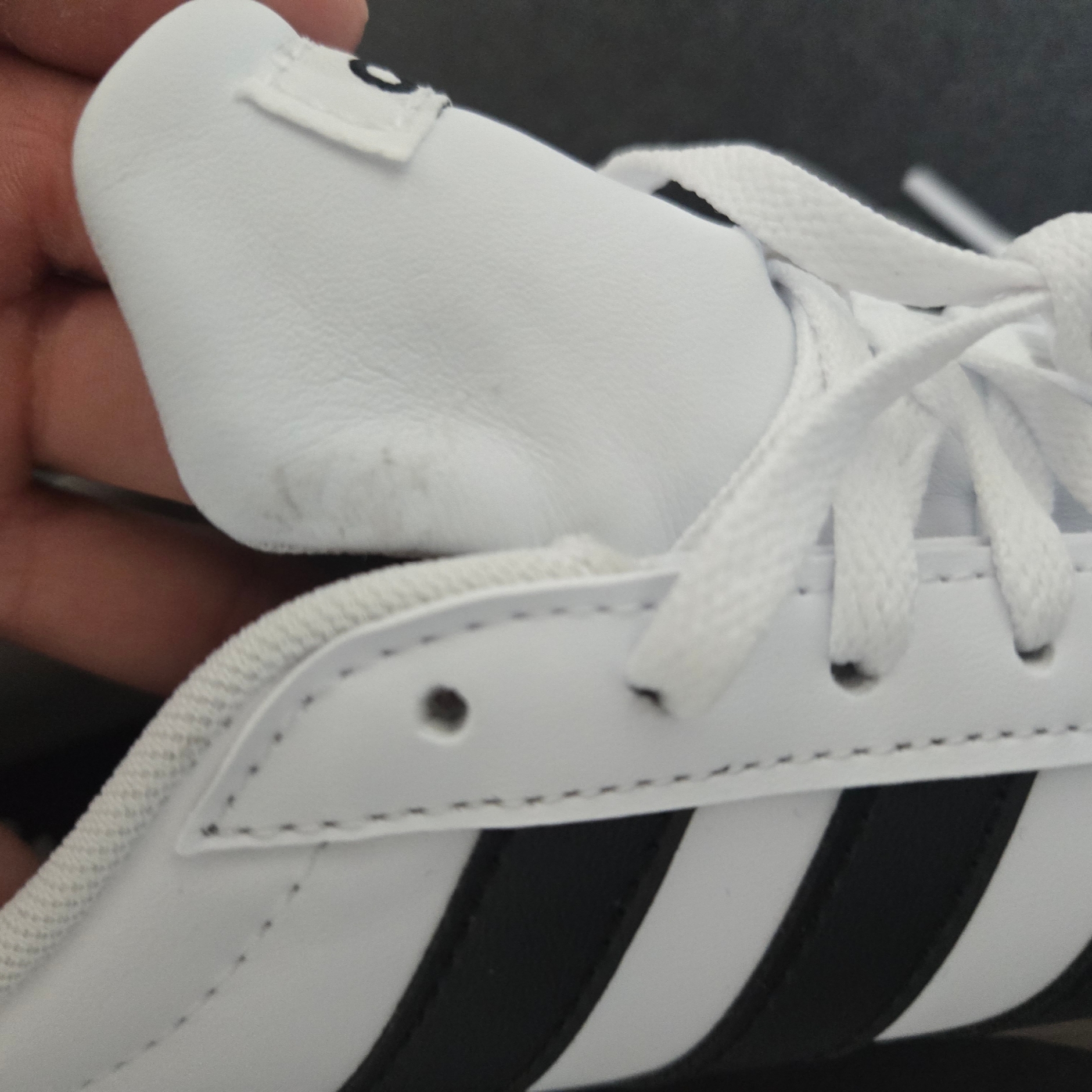 Adidas VL Court Base Cloud White Core Black 착용 스타일