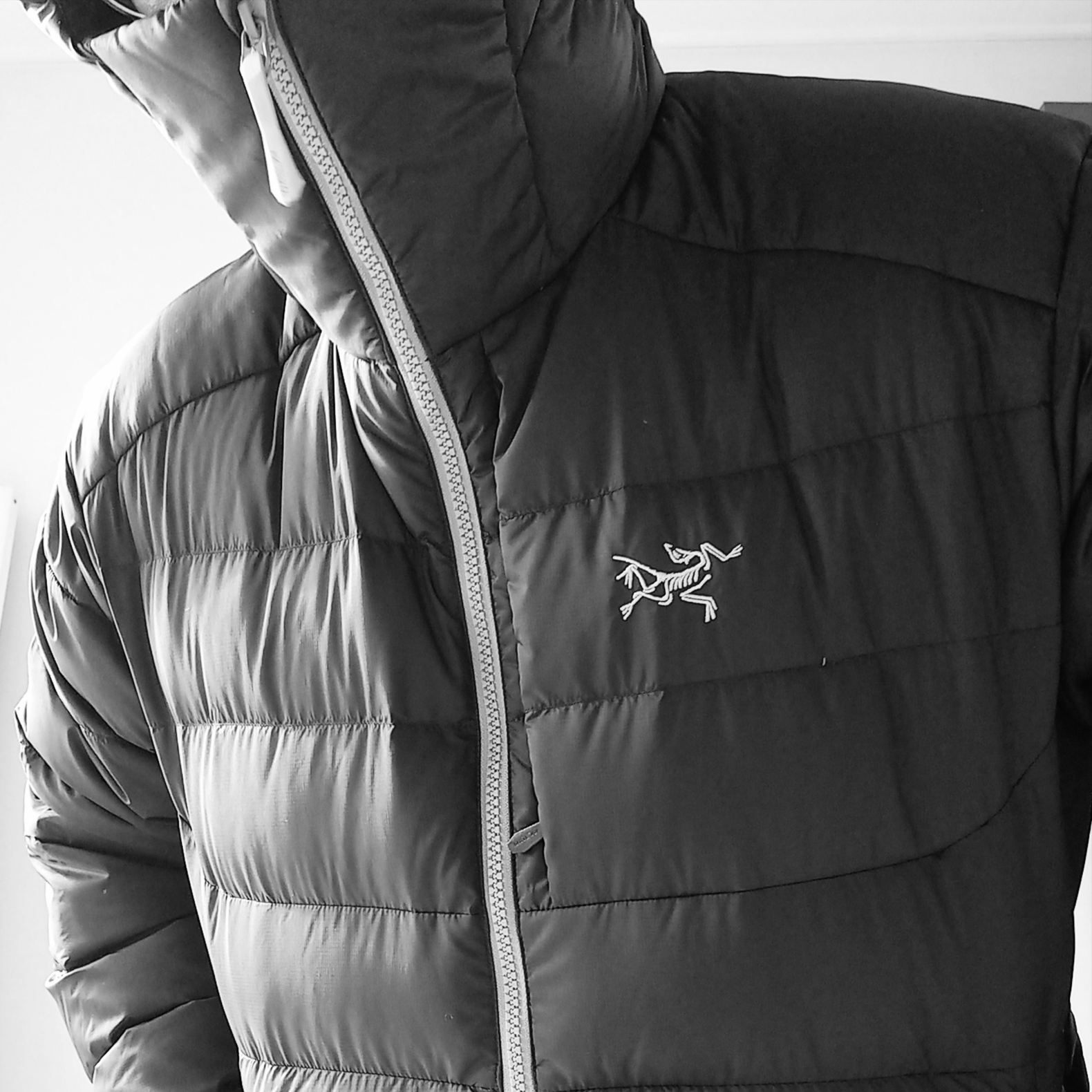 Arc'teryx Thorium Hoody Dark Magic 착용 스타일 - 3