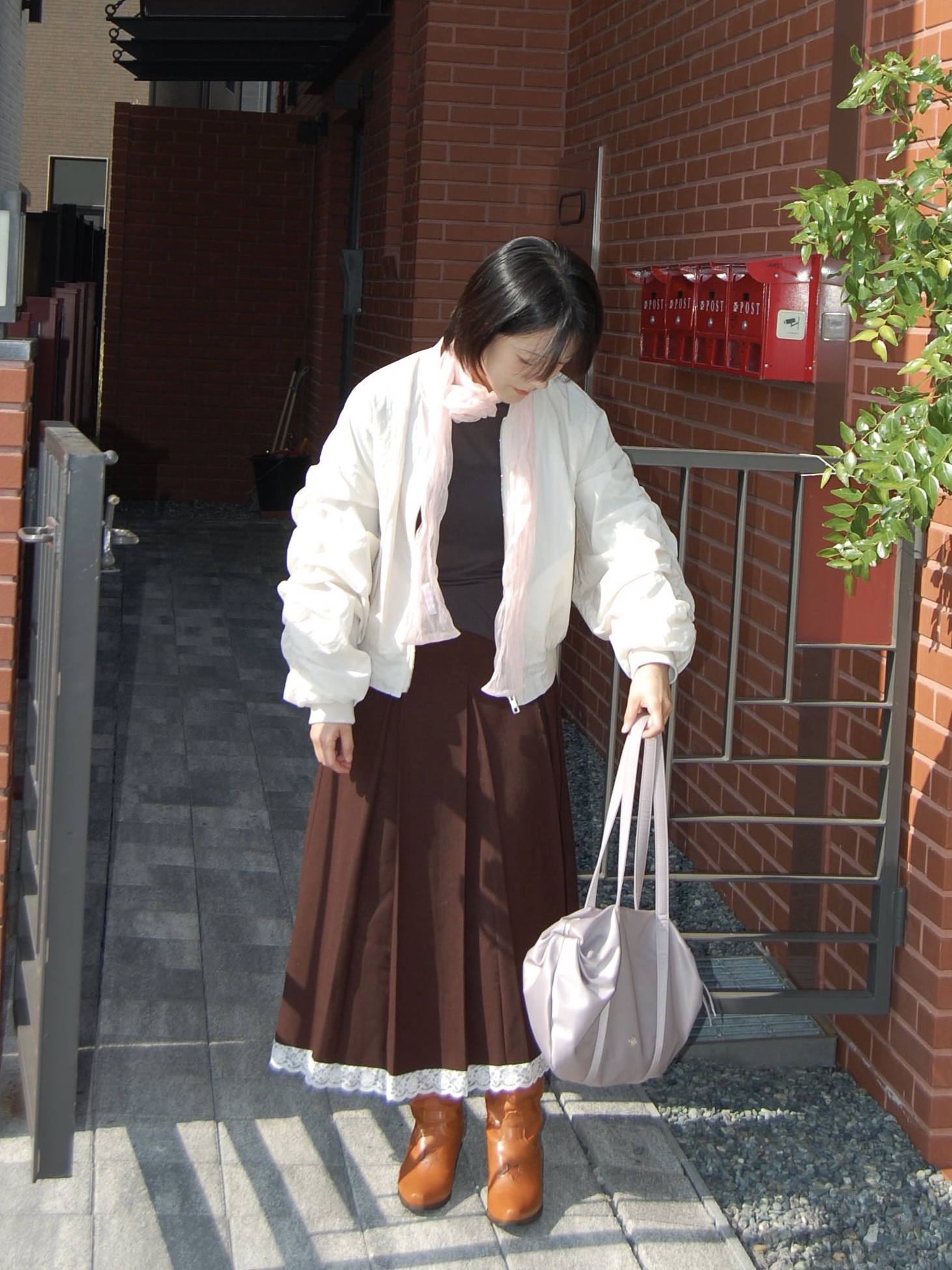 [예약배송] Heeari Women Aurora Shirring Bag Lilac 착용 스타일