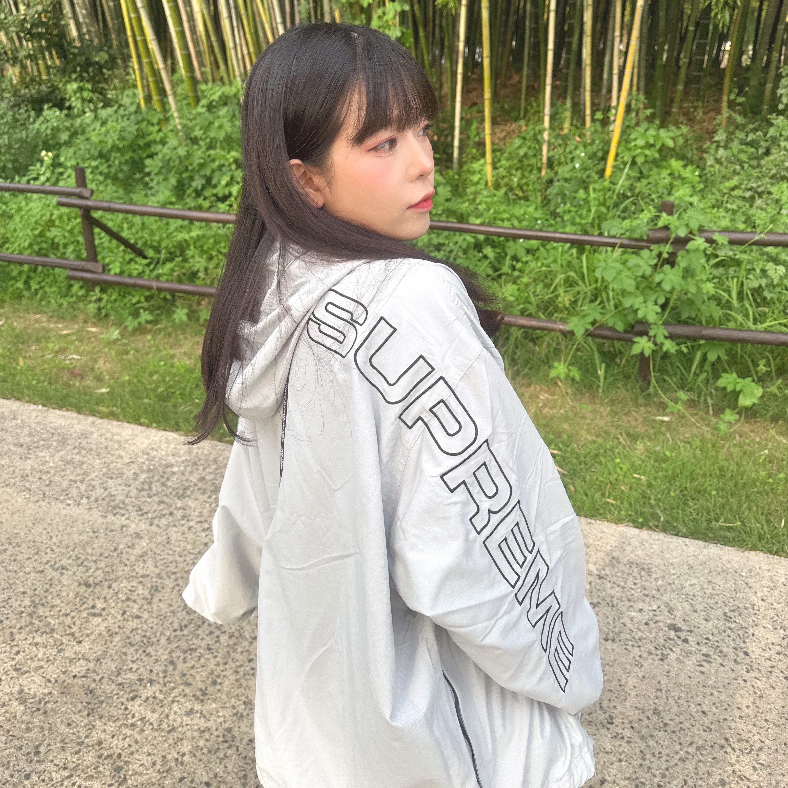 Supreme Spellout Embroidered Track Jacket Grey - 24FW, Human Made PVC Pouch Large Clear 착용 스타일 - 2