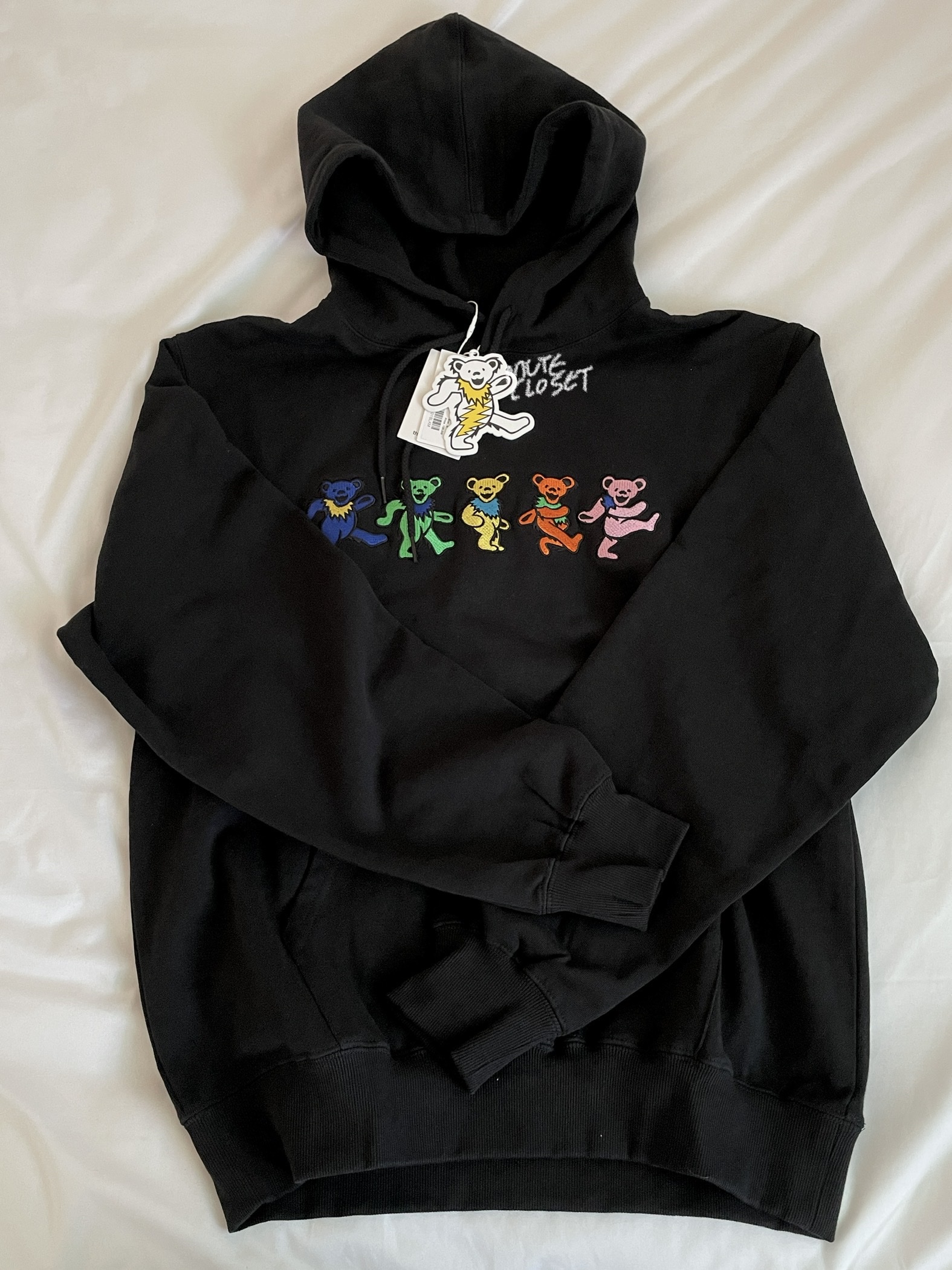 Thisisneverthat x Grateful Dead Dancing Bears Hoodie Black, Thisisneverthat x Grateful Dead Dancing Bears Hoodie Black 착용 스타일 - 1