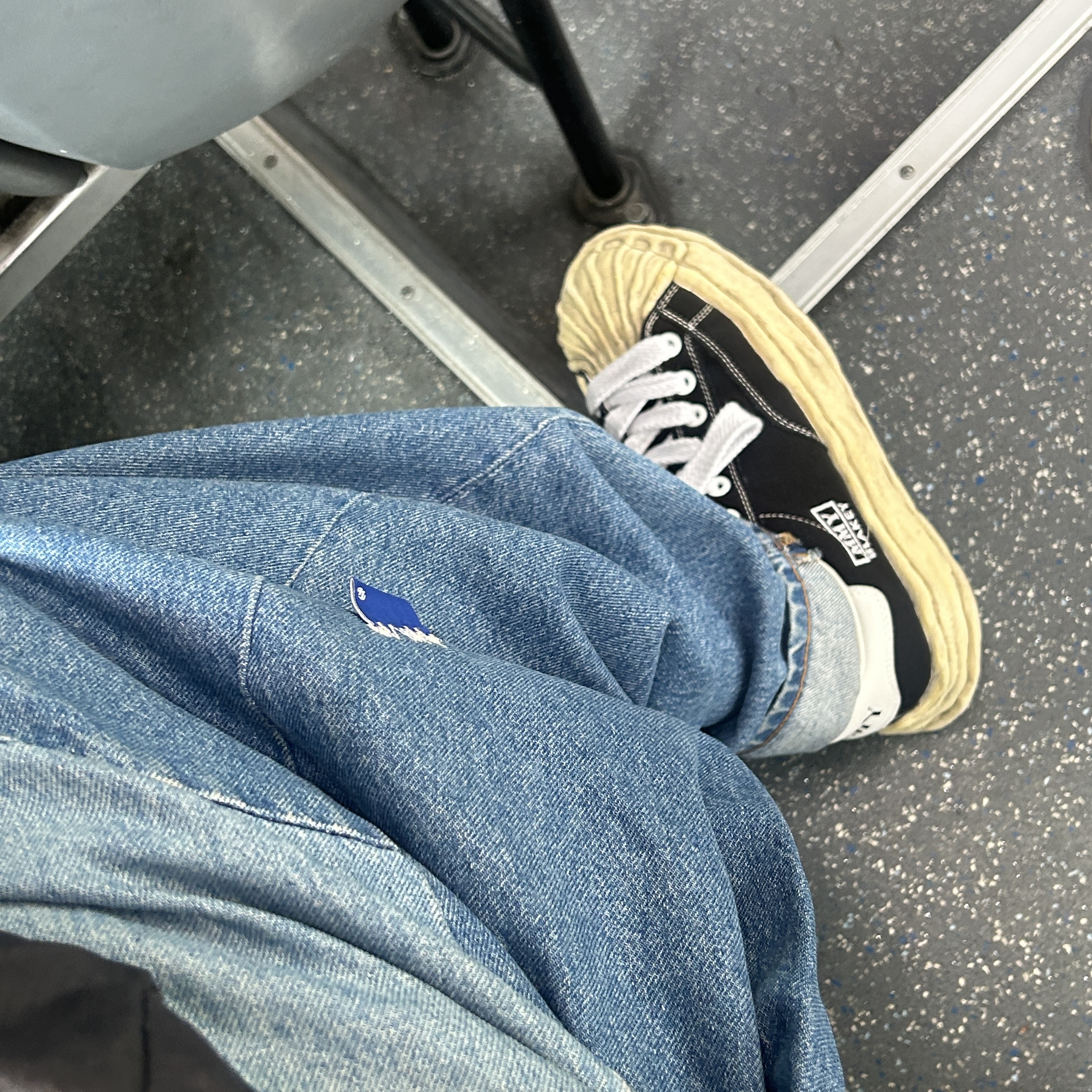 Zara x Ader Error Barrel Leg Jeans Blue 착용 스타일 - 1