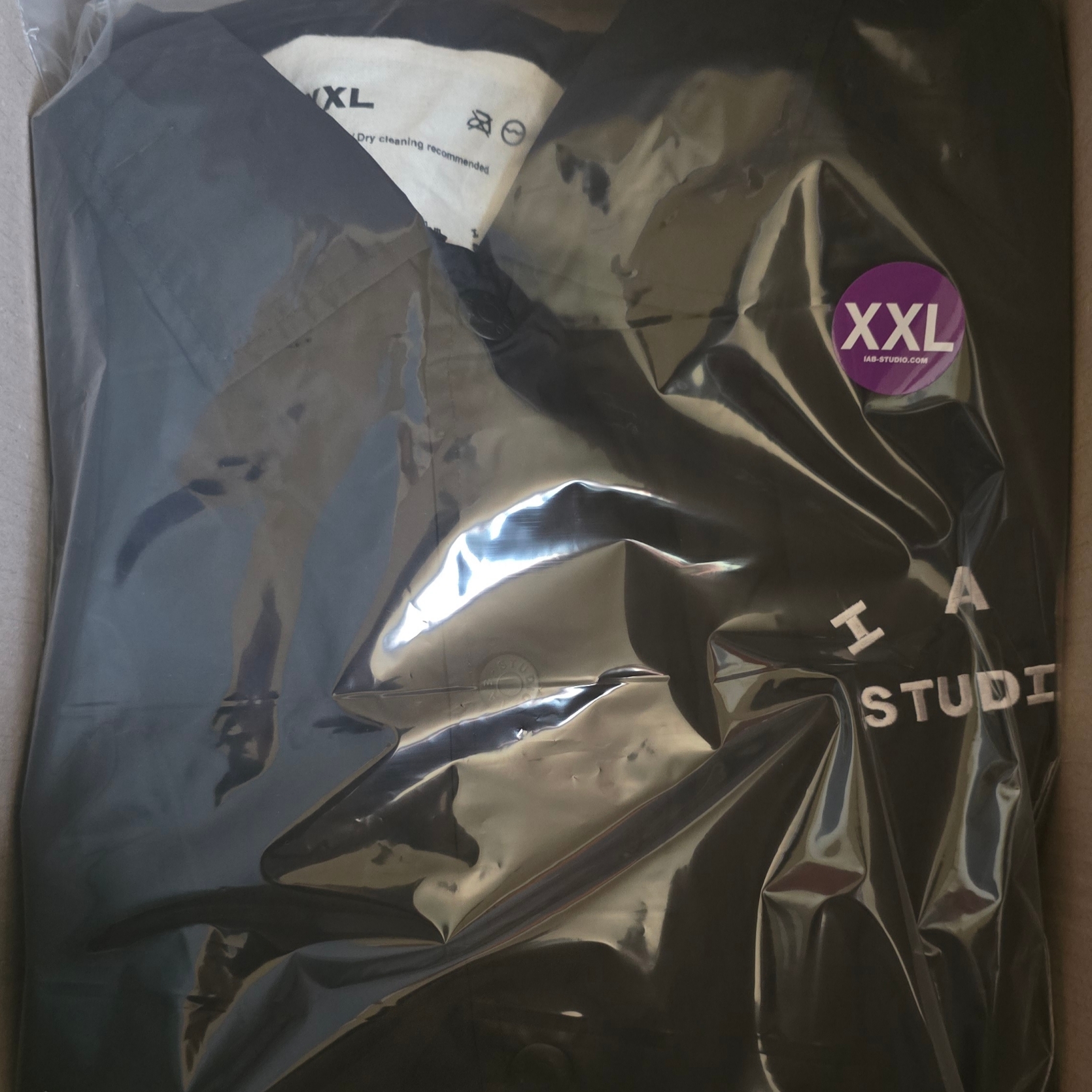 IAB Studio Coach Jacket Black 착용 스타일