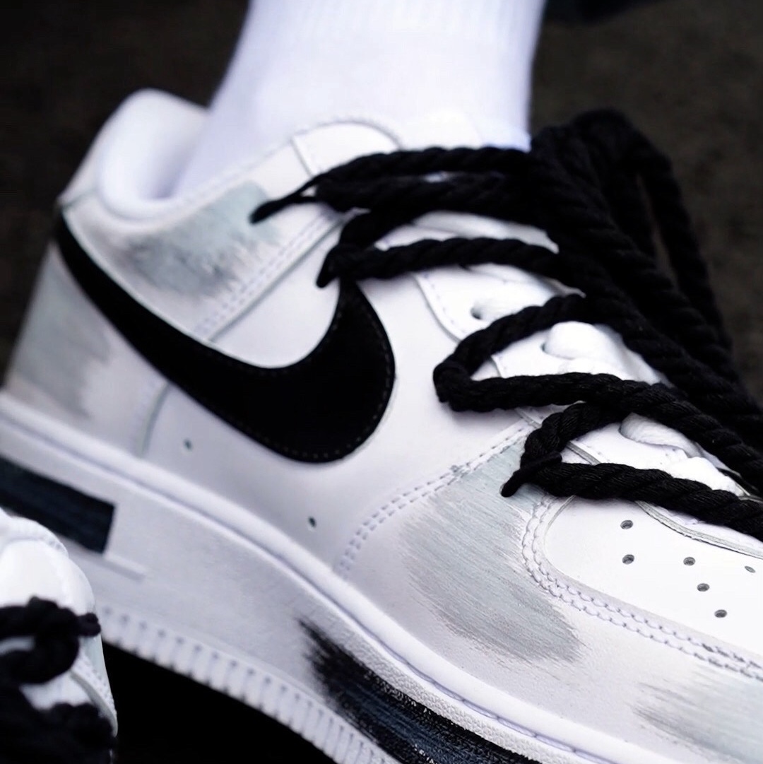 Nike x Travis Scott Air Force 1 '07 Low Cactus Jack Utopia Edition White 착용 스타일 - 2