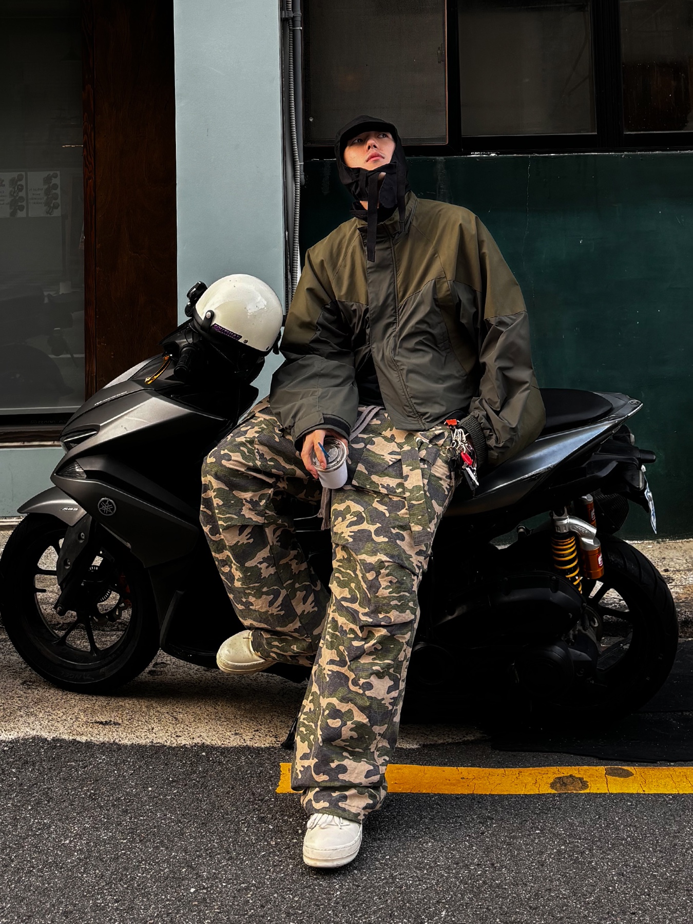 Wapworks Wide Safety Cargo Pants Camo 착용 스타일 - 2
