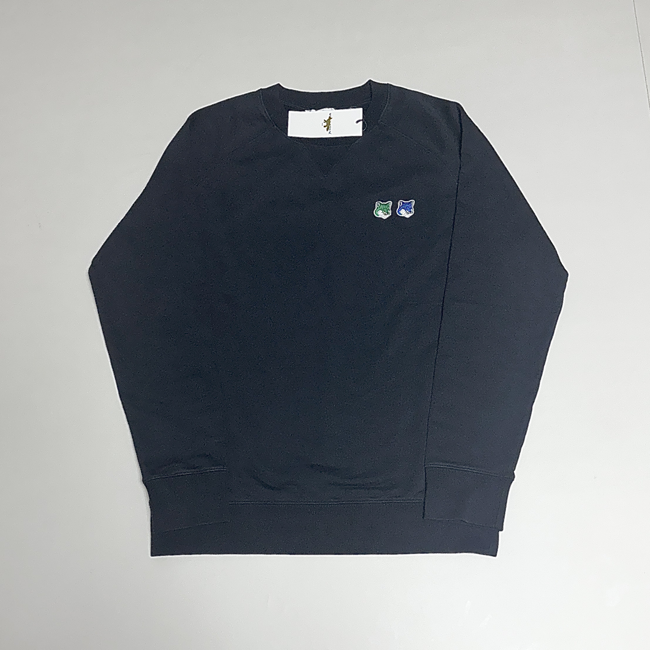 Maison Kitsune Double Monochrome Fox Head Classic Sweatshirt Black 착용 스타일 - 1