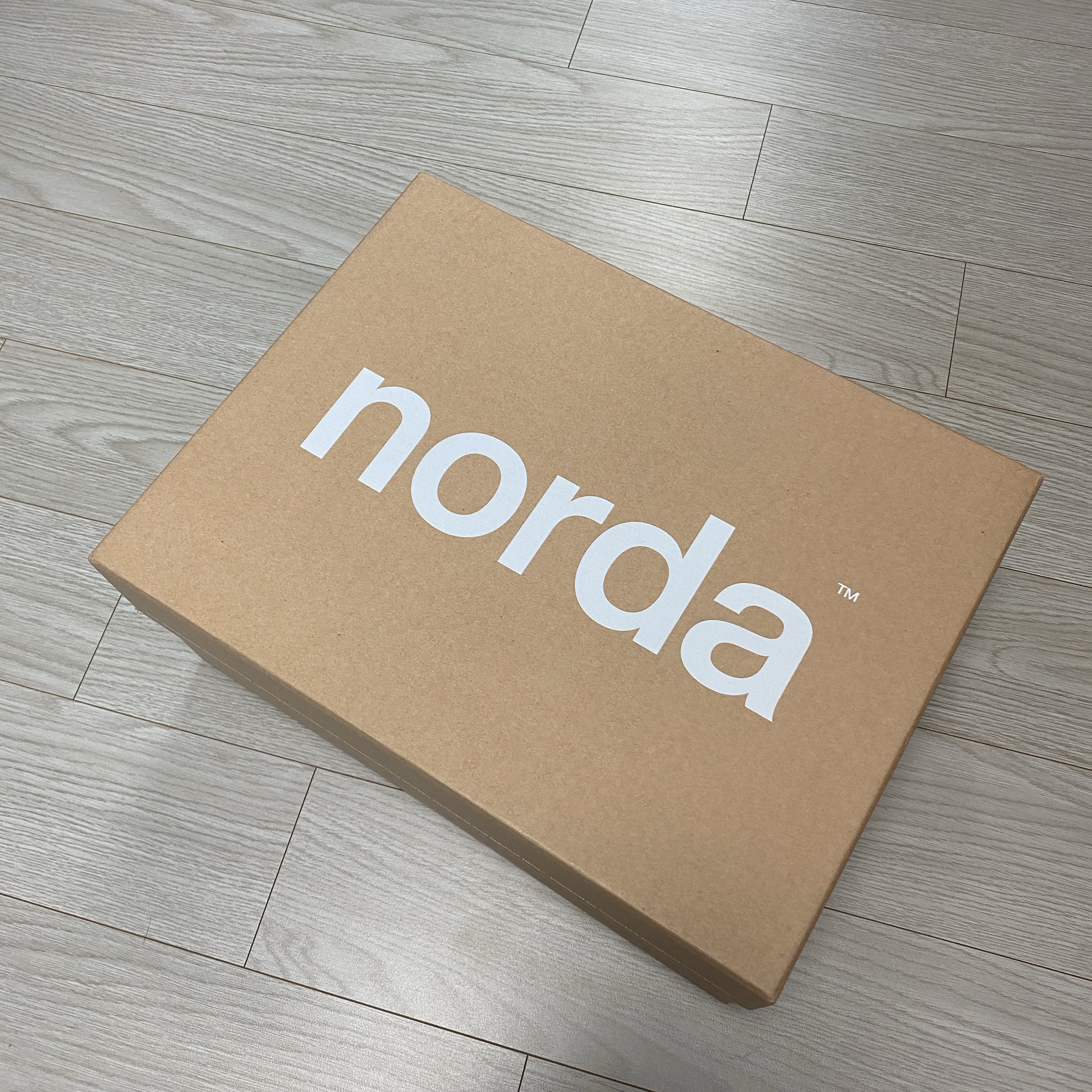 Norda 001 Black 착용 스타일 - 8