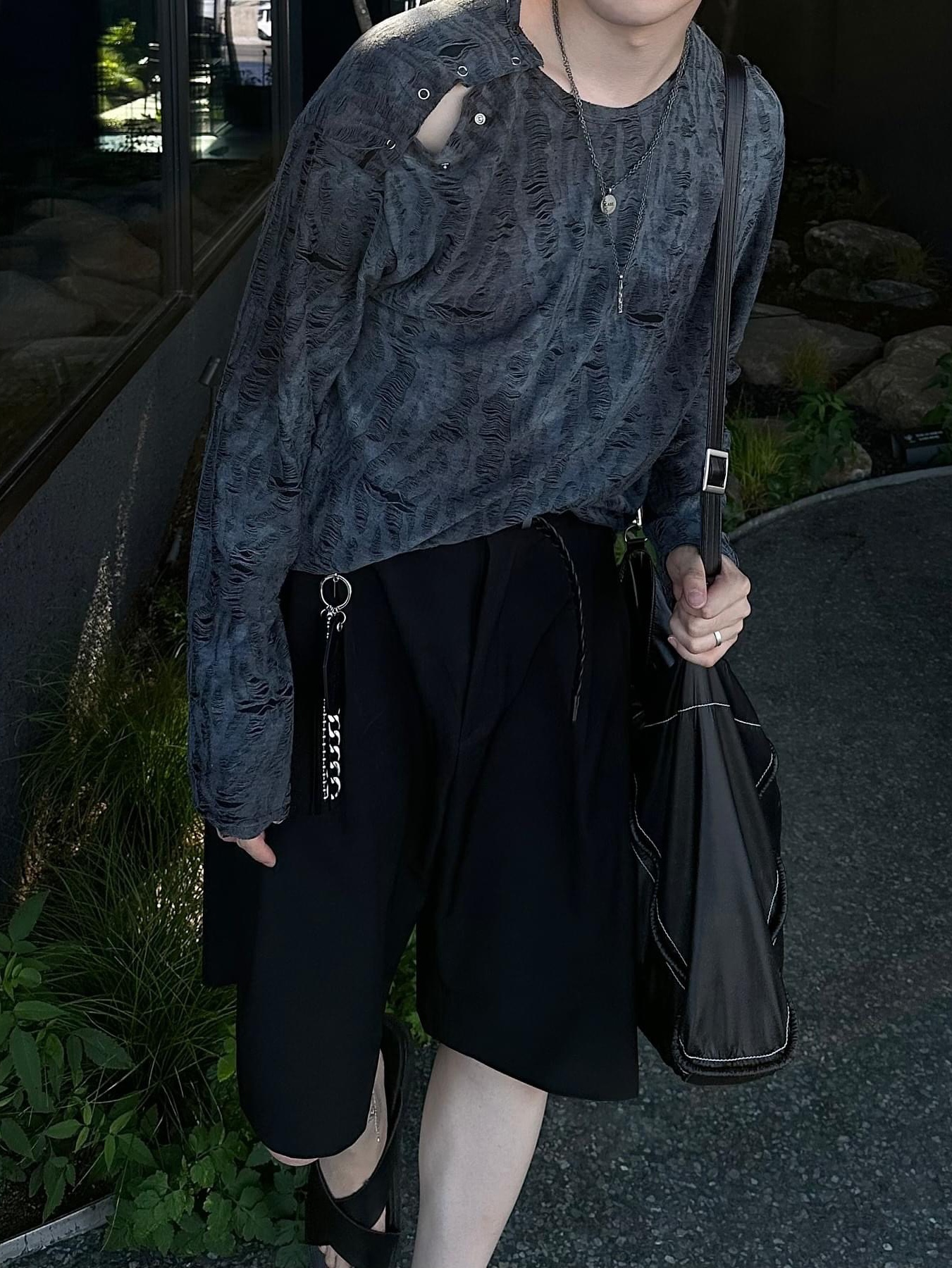 Matin Kim Big Coating Tote Bag Black 착용 스타일 - 1