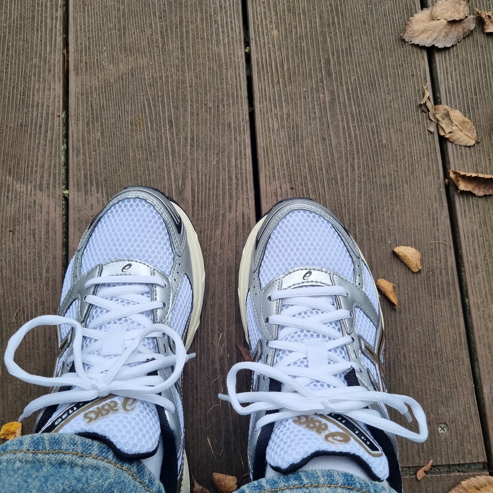 Asics Gel-1130 White Clay Canyon 착용 스타일 - 2