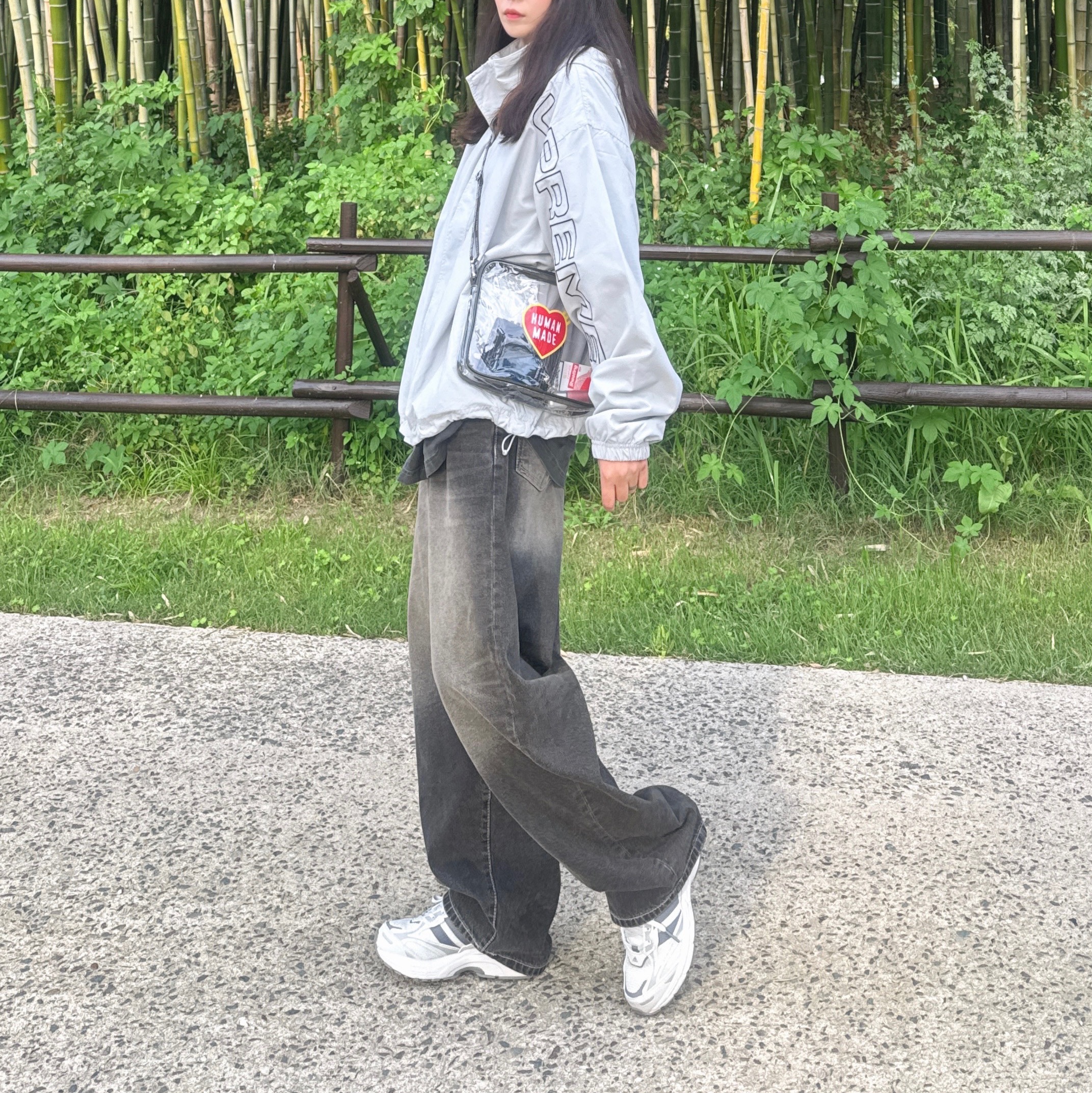Supreme Spellout Embroidered Track Jacket Grey - 24FW, Human Made PVC Pouch Large Clear 착용 스타일 - 5