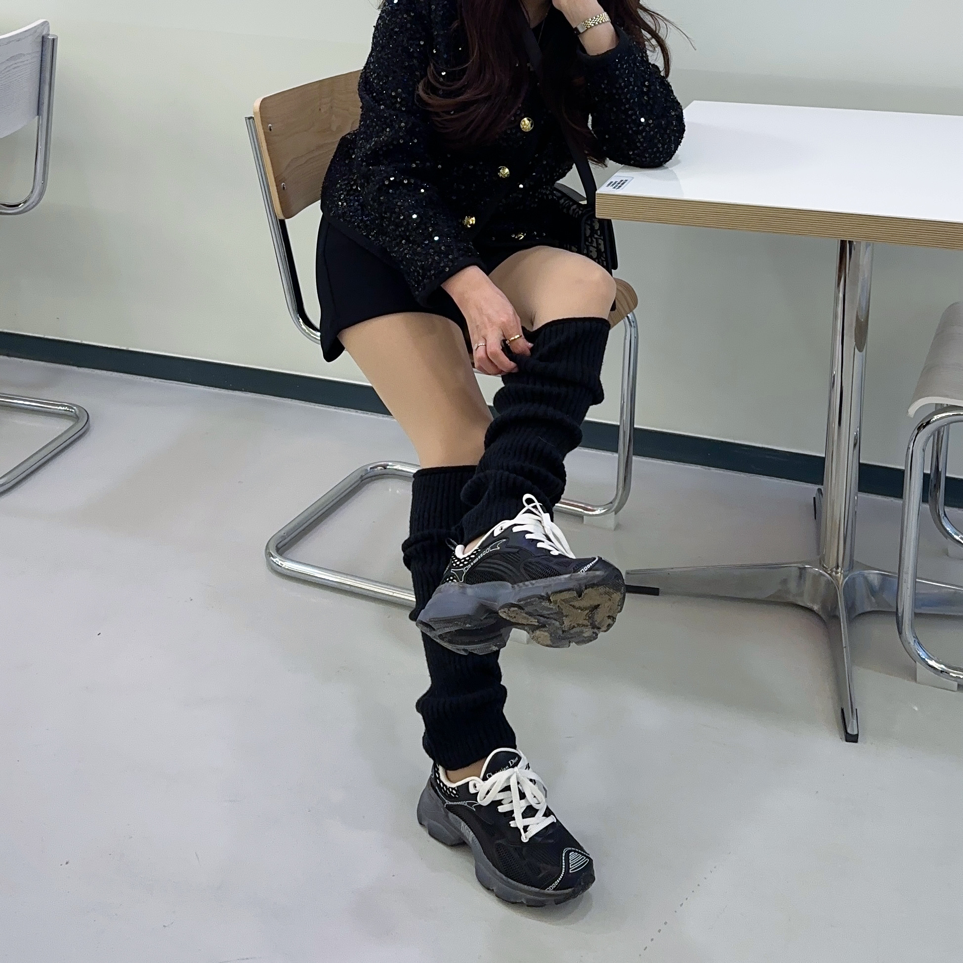 (W) Dior Vibe Sneakers Deep Blue Dior Oblique Technical Fabric Transparent Rubber 착용 스타일
