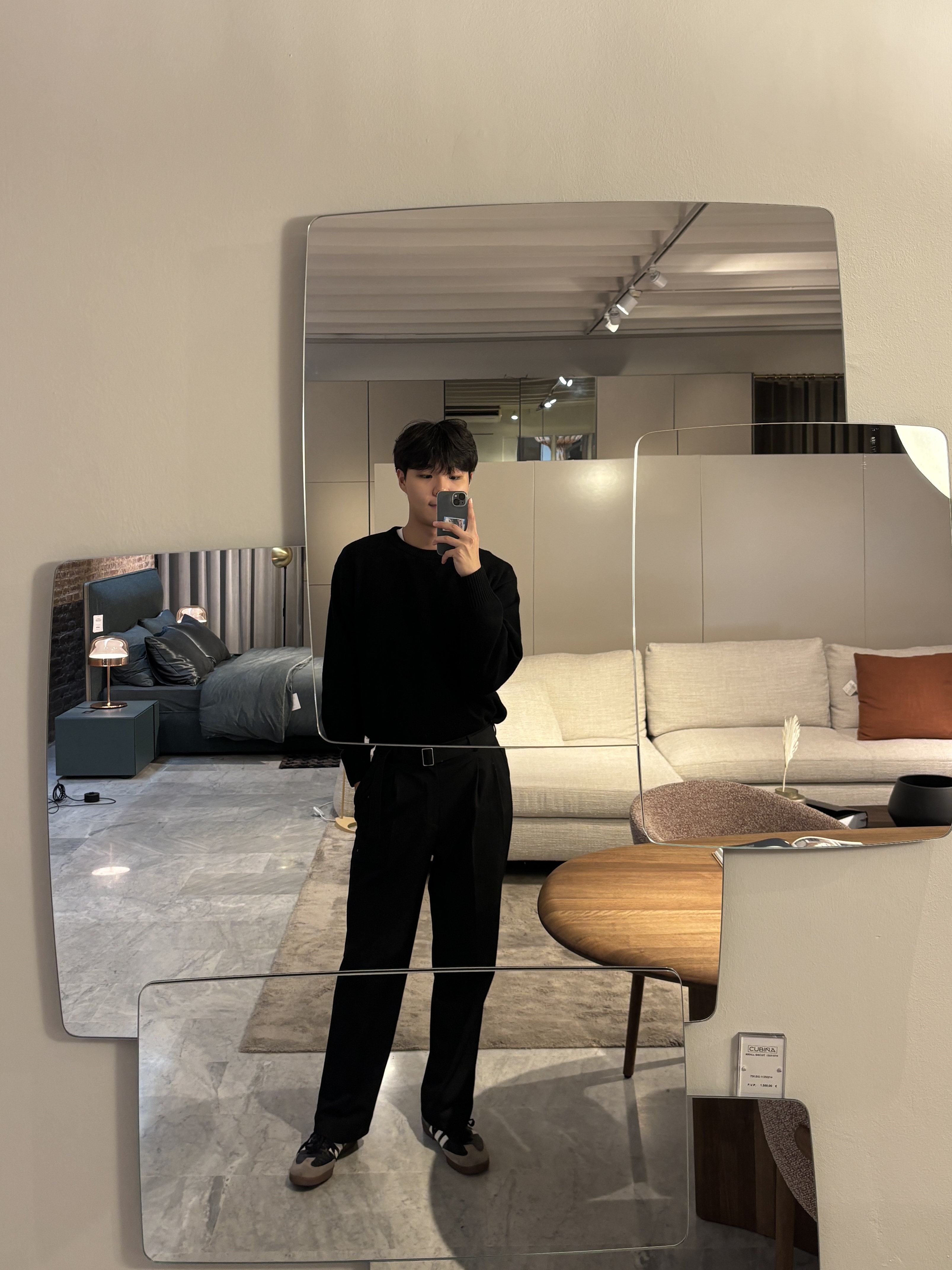 Adidas Samba Vegan Black White, Uniqlo U Bicolor Lambswool Crewneck Sweater Black - KR 착용 스타일