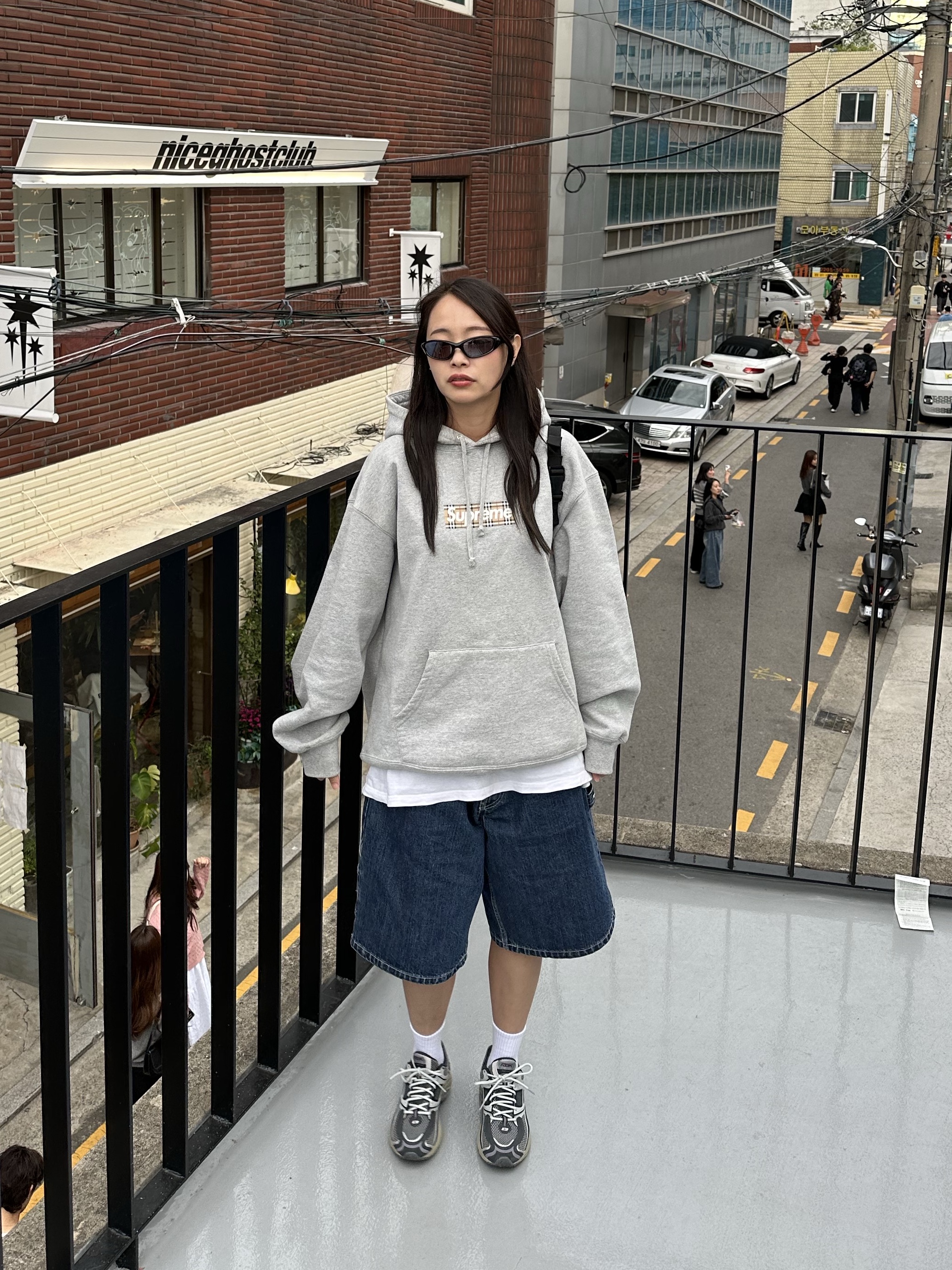 Reebok Trinity KFS Navy, Supreme x Burberry Box Logo Hooded Sweatshirt Heather Grey - 22SS 착용 스타일 - 3