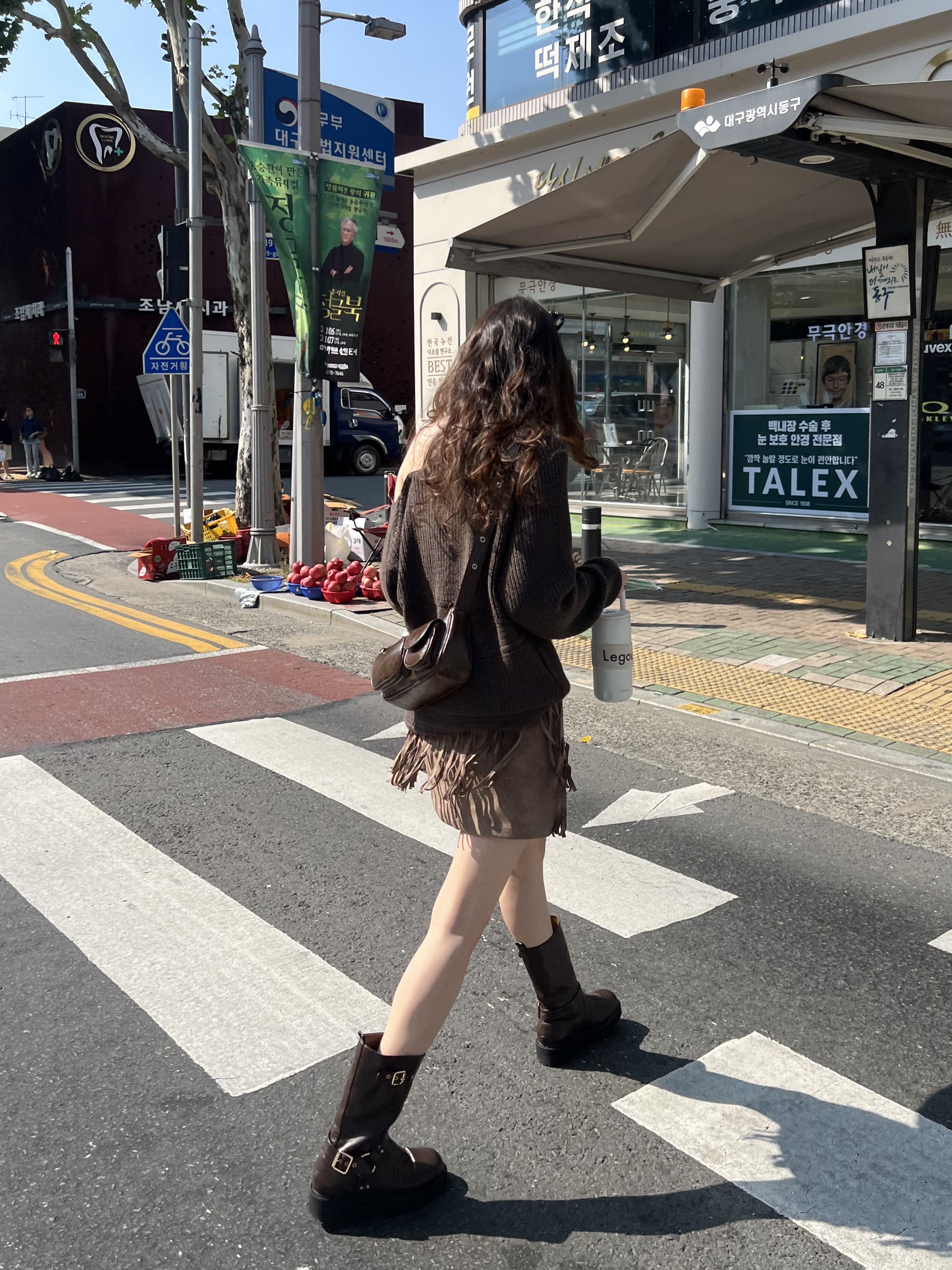Gentle Monster x Jennie Jentle Salon Hush 01 Black Gray 착용 스타일 - 1