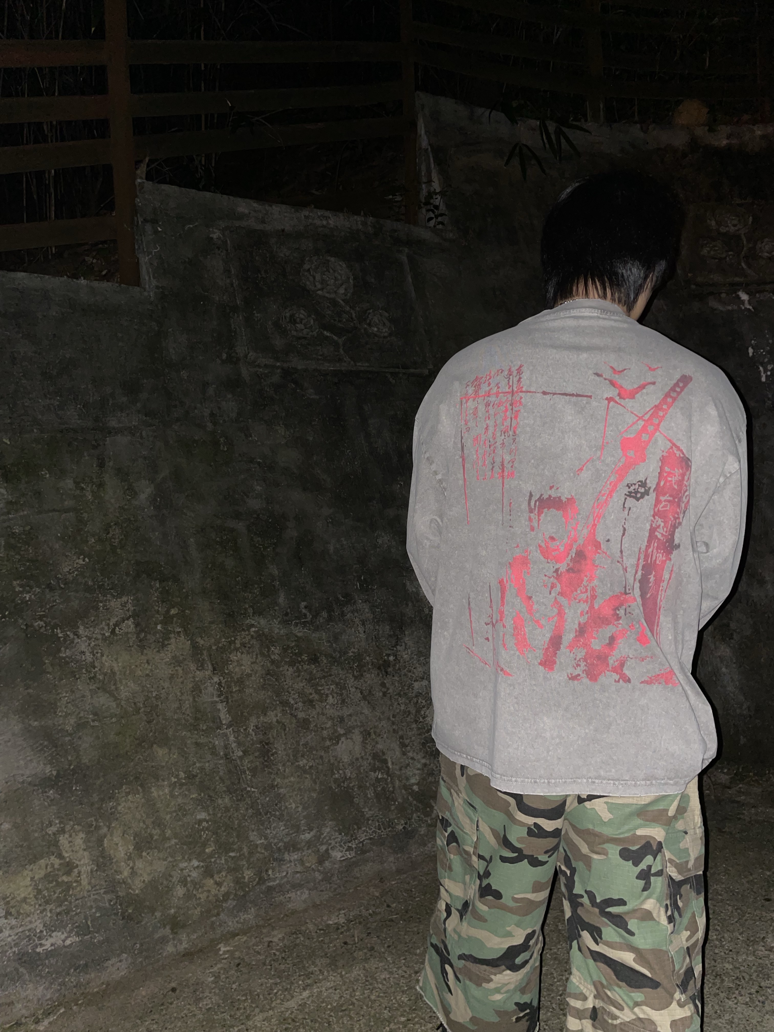 Awende Beheading Asaemon White Long Sleeve, Balenciaga Combat Strike 20mm Boots Black 착용 스타일 - 2
