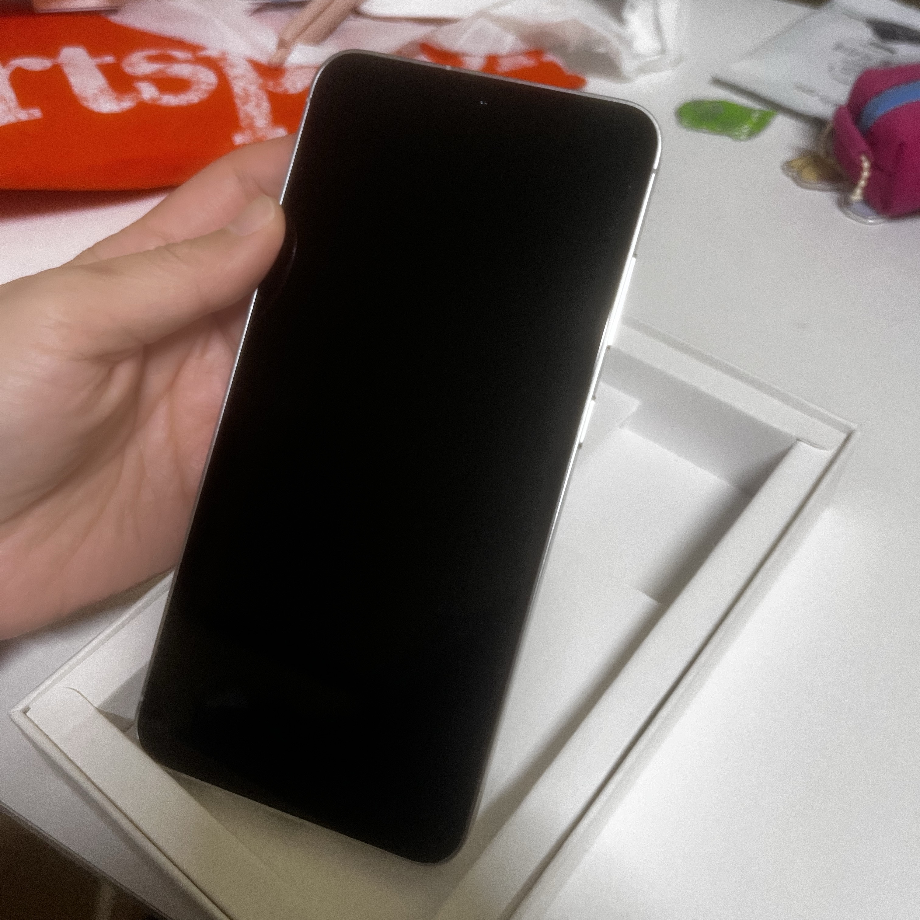 [S등급] Refurbished Galaxy S24+ 256GB Marble Gray 착용 스타일 - 1