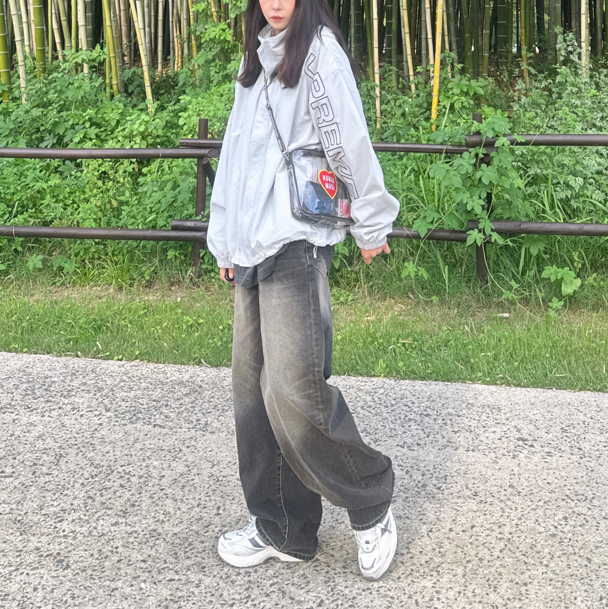 Supreme Spellout Embroidered Track Jacket Grey - 24FW, Human Made PVC Pouch Large Clear 착용 스타일 - 4