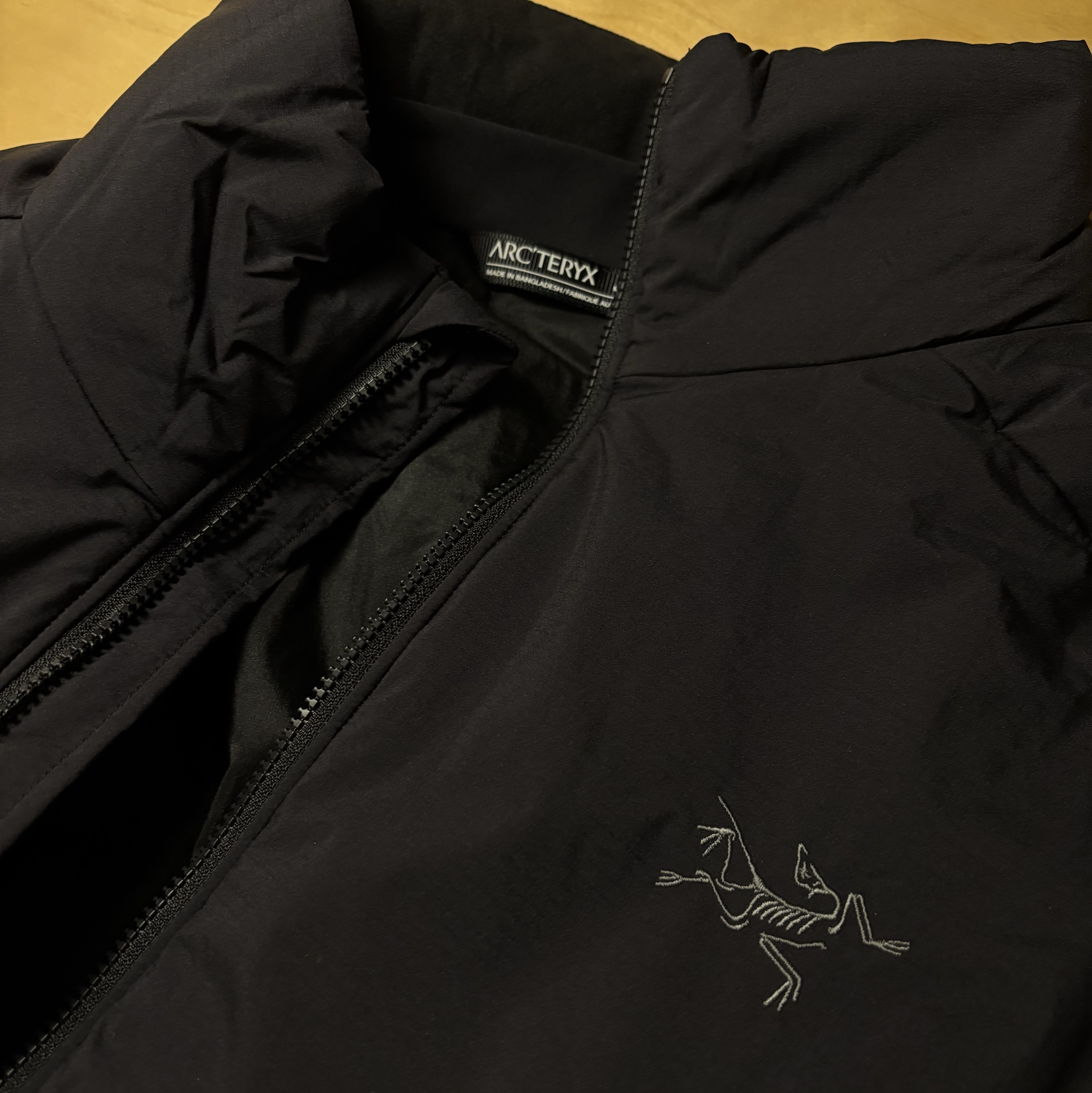 Arc'teryx Atom Heavyweight Jacket Black 착용 스타일