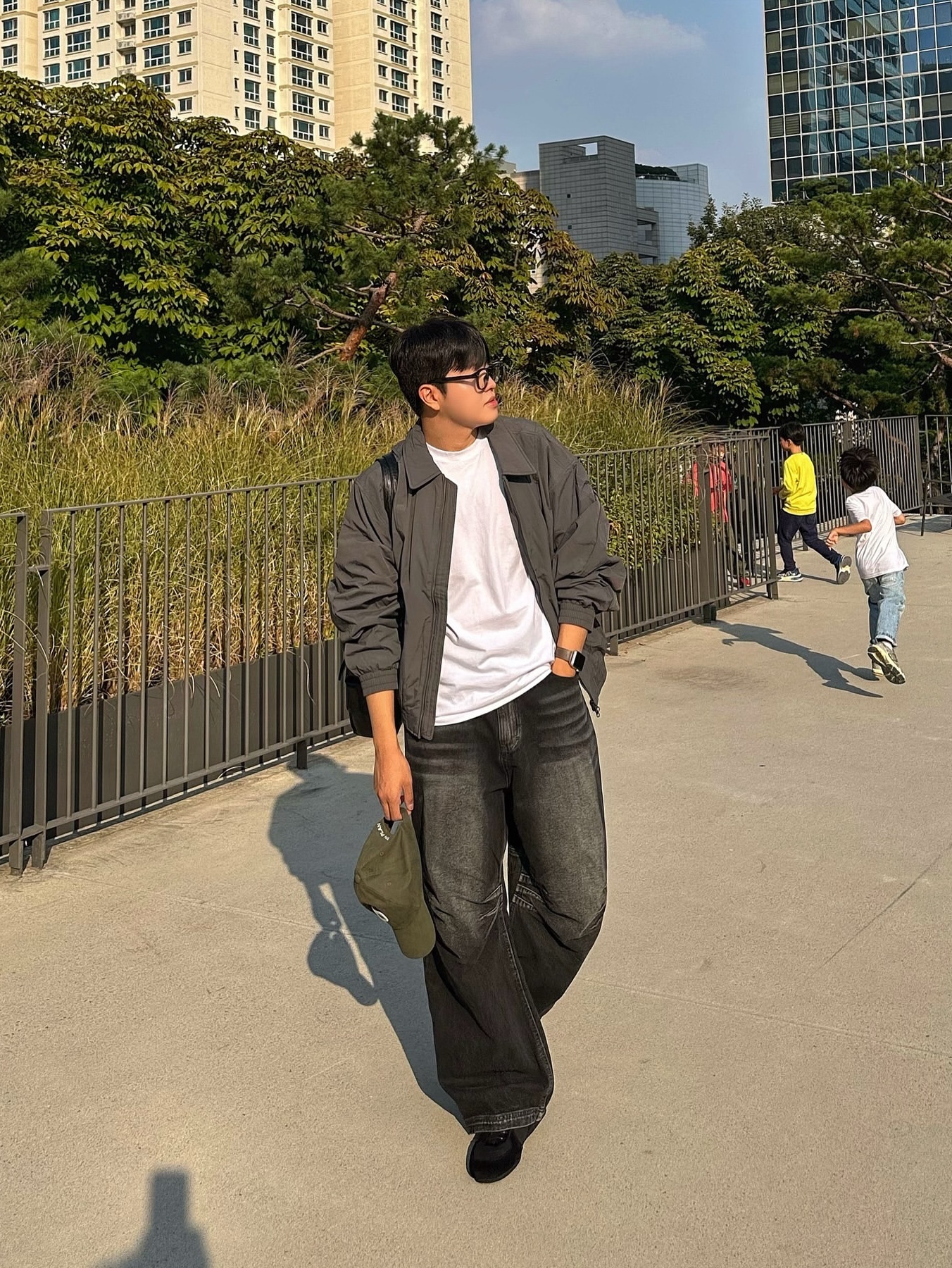 [KREAM 단독] BLR Double Trident Washing Wide Denim Pants Black, [KREAM 단독] BLR Double Trident Washing Wide Denim Pants Blue 착용 스타일