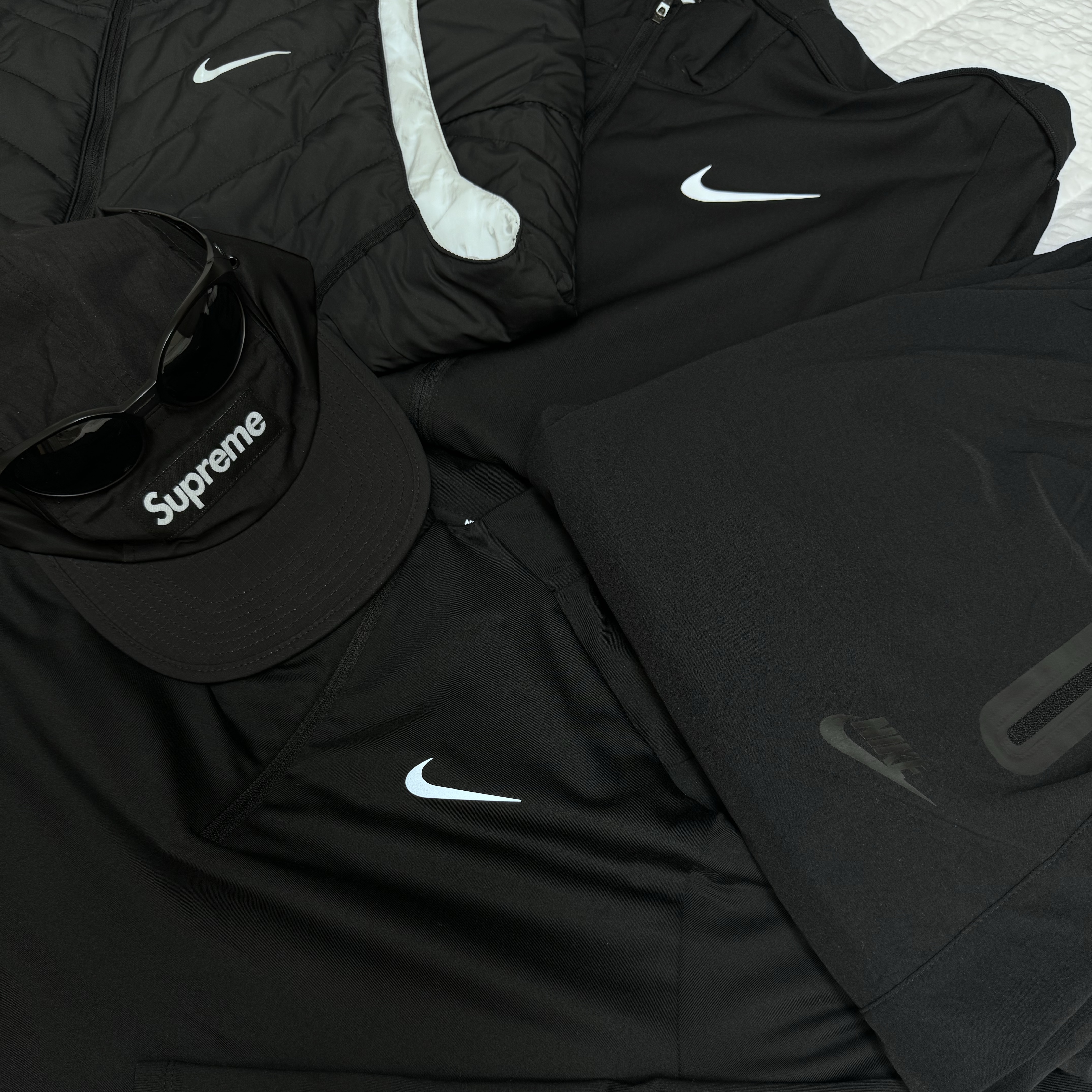 Supreme Waxed Ripstop Camp Cap Black - 24FW, Nike Dri-Fit Woven Training Jacket Black - Asia 착용 스타일 - 2