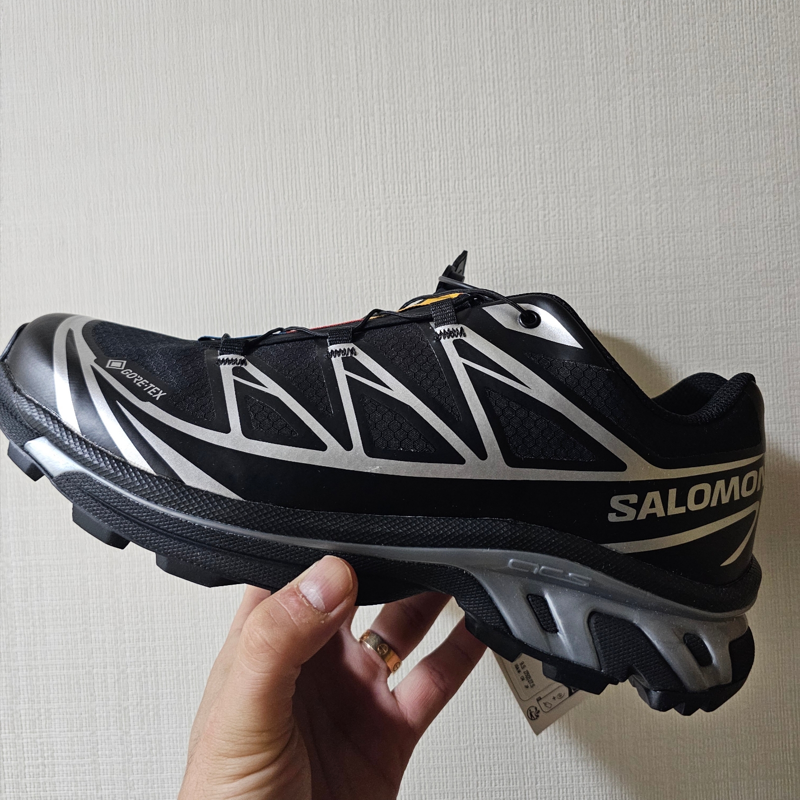 Salomon XT-6 GTX Black Silver 착용 스타일