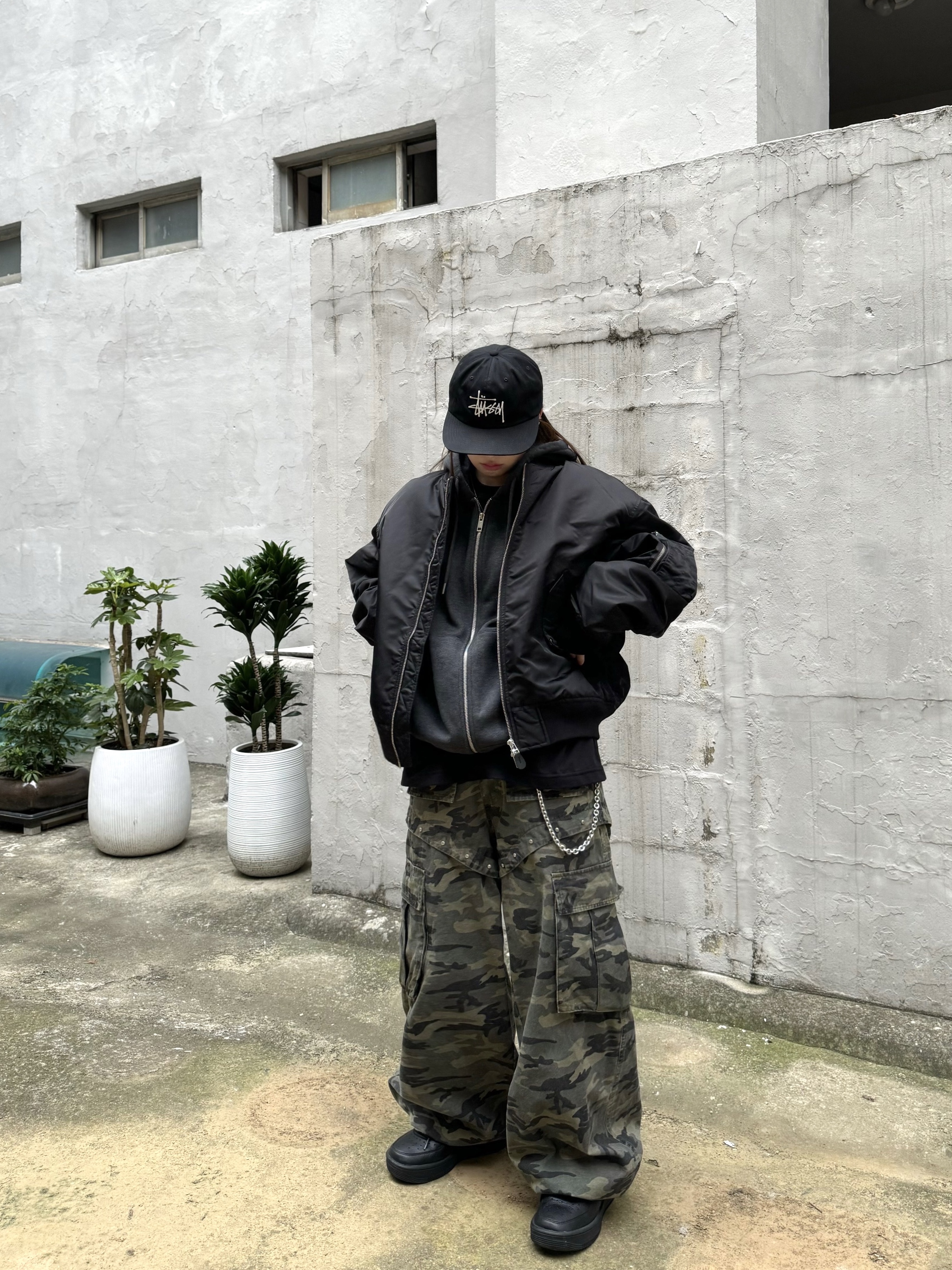 Nike x Ambush Air Force 1 Low SP Black, Stussy Basic Strapback Cap Black 착용 스타일 - 2
