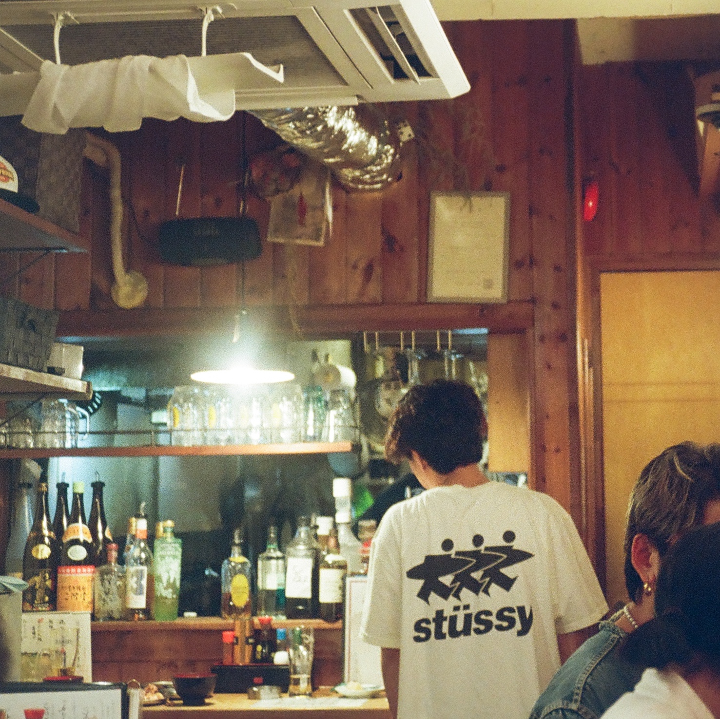 Stussy Surfwalk Pigment Dyed T-Shirt Natural 착용 스타일