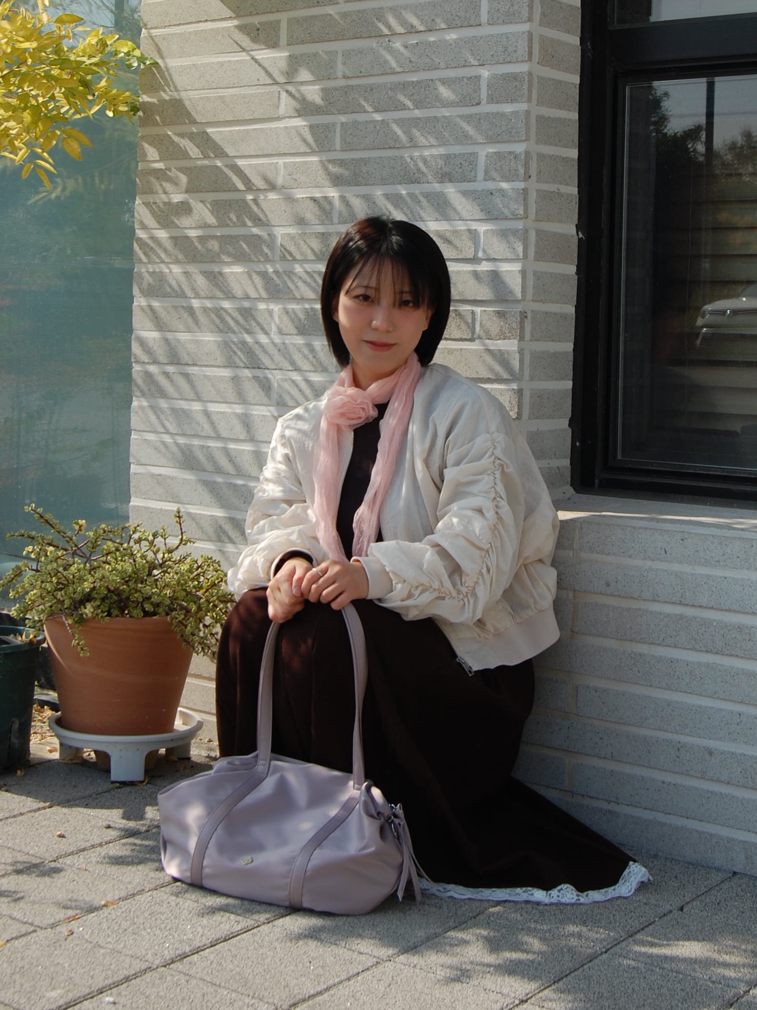 [예약배송] Heeari Women Aurora Shirring Bag Lilac 착용 스타일