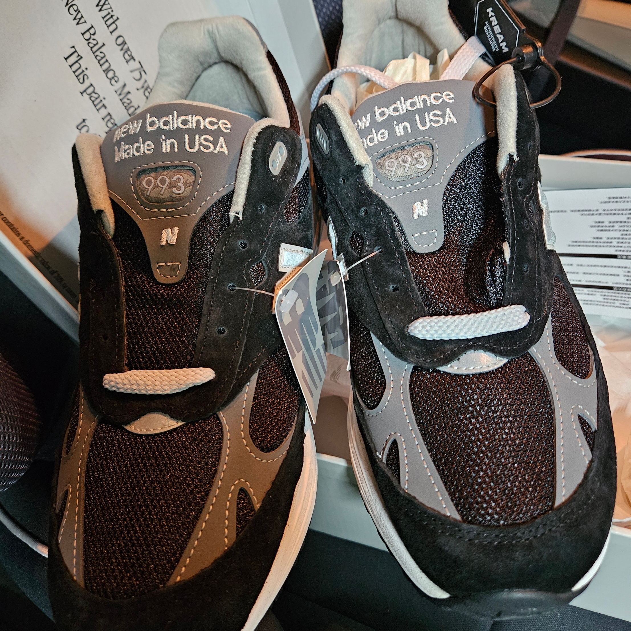 New Balance 993 Made in USA Black - D Standard 착용 스타일