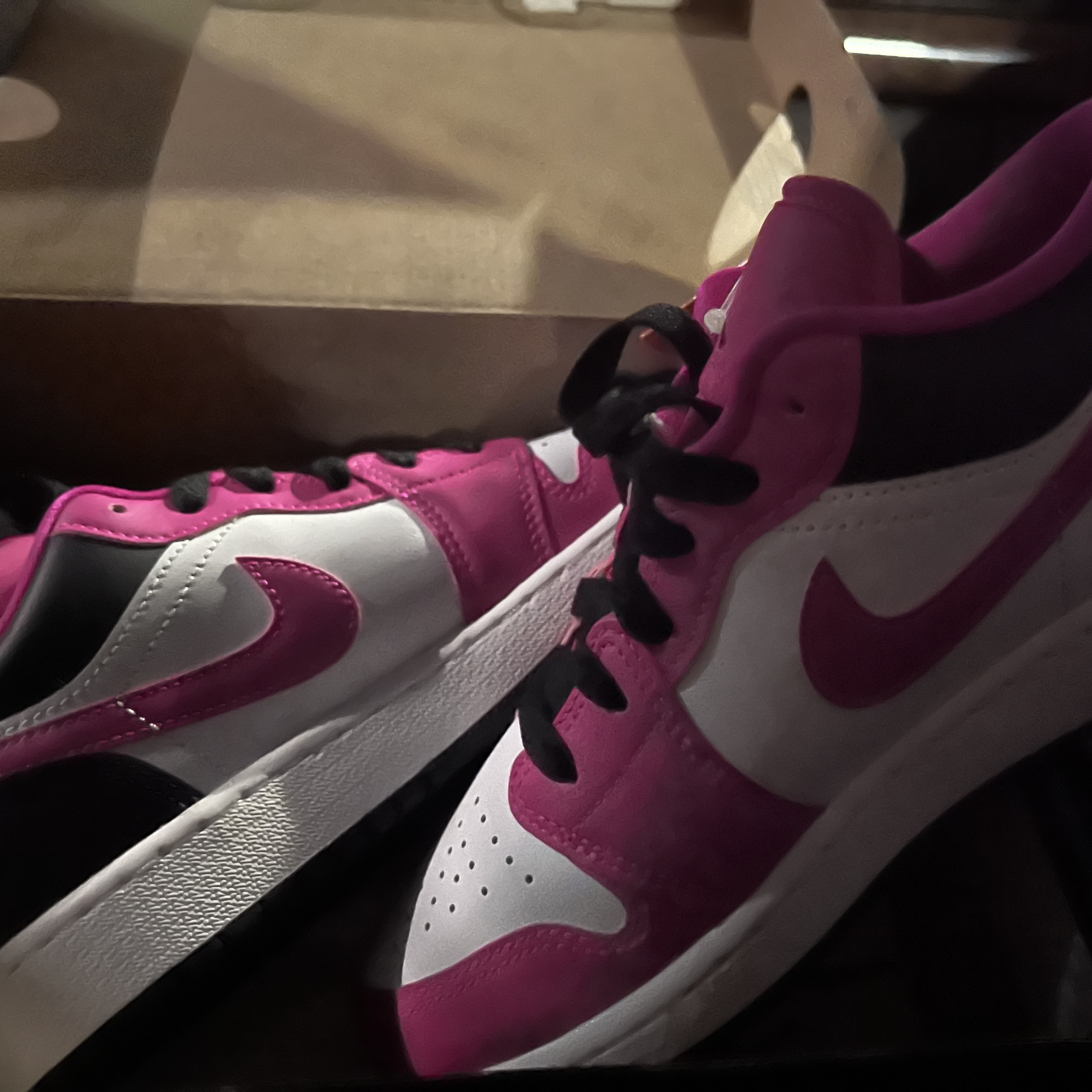 (GS) Jordan 1 Low Fierce Pink 착용 스타일
