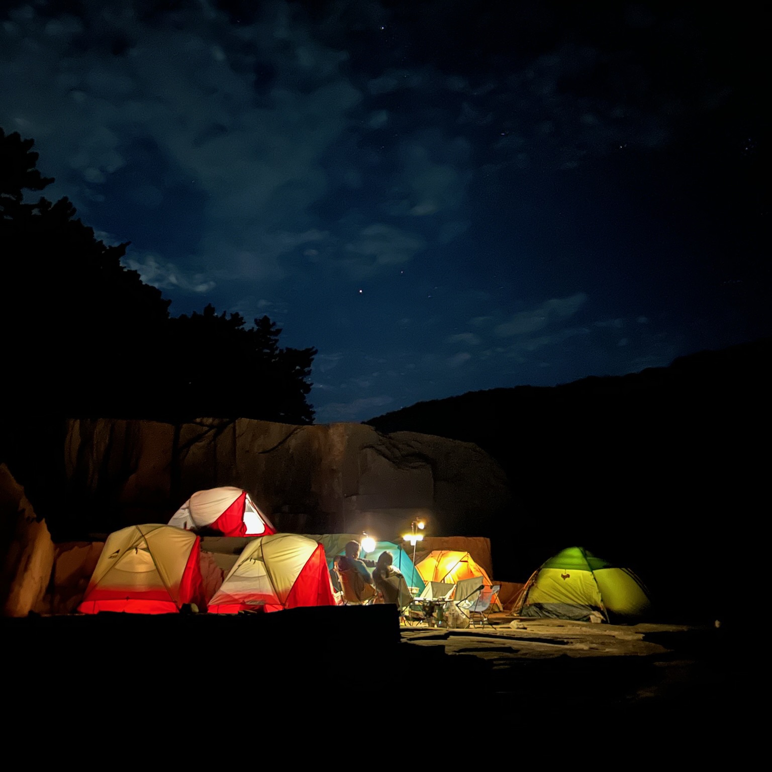 Helinox Chair Zero Black, Hilleberg Allak 3 Green 착용 스타일