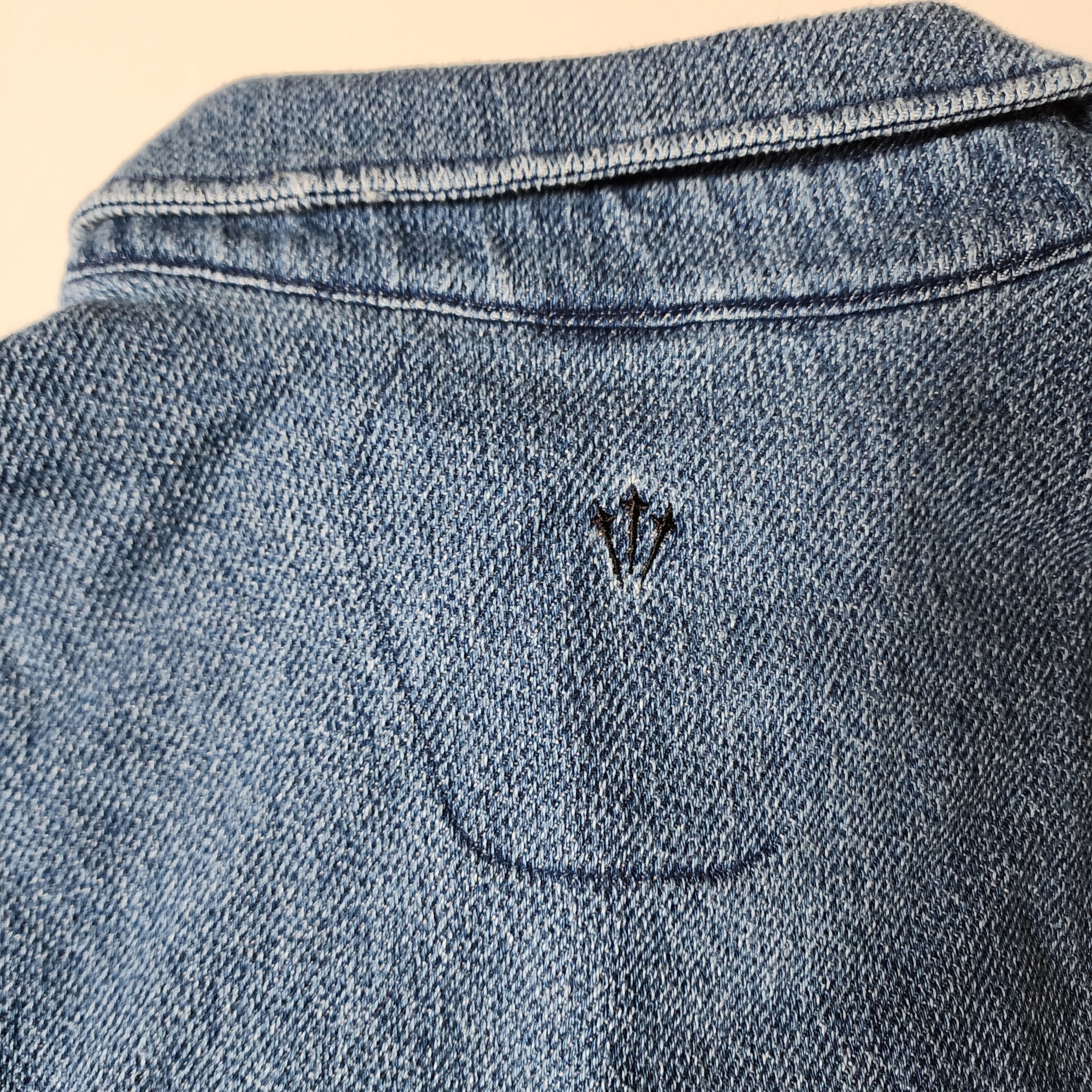 Nike x Drake Nocta Opal Lily Pad Denim Shirt French Blue (FZ3260-486) 착용 스타일 - 6