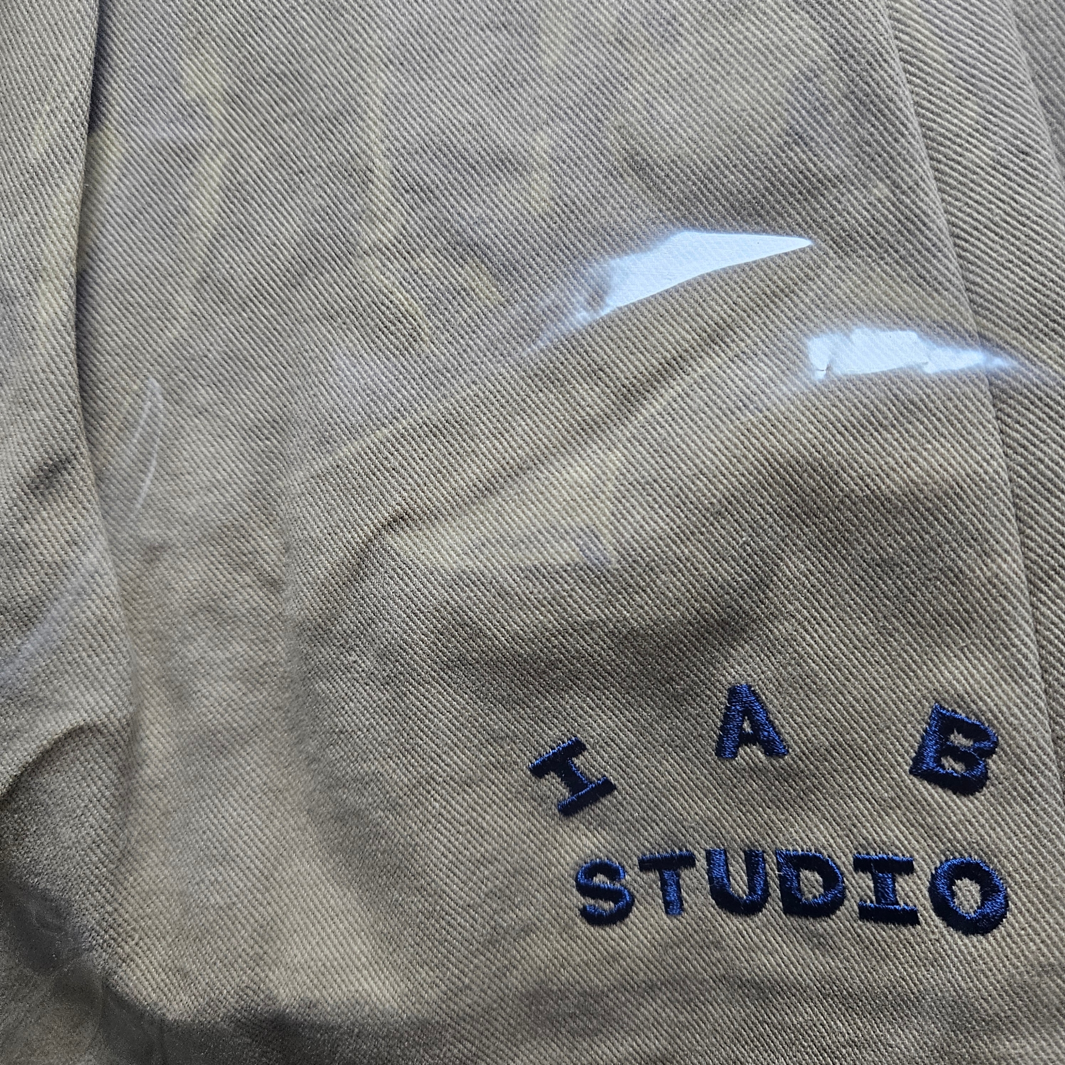 (W) IAB Studio Chino Shorts Beige 착용 스타일