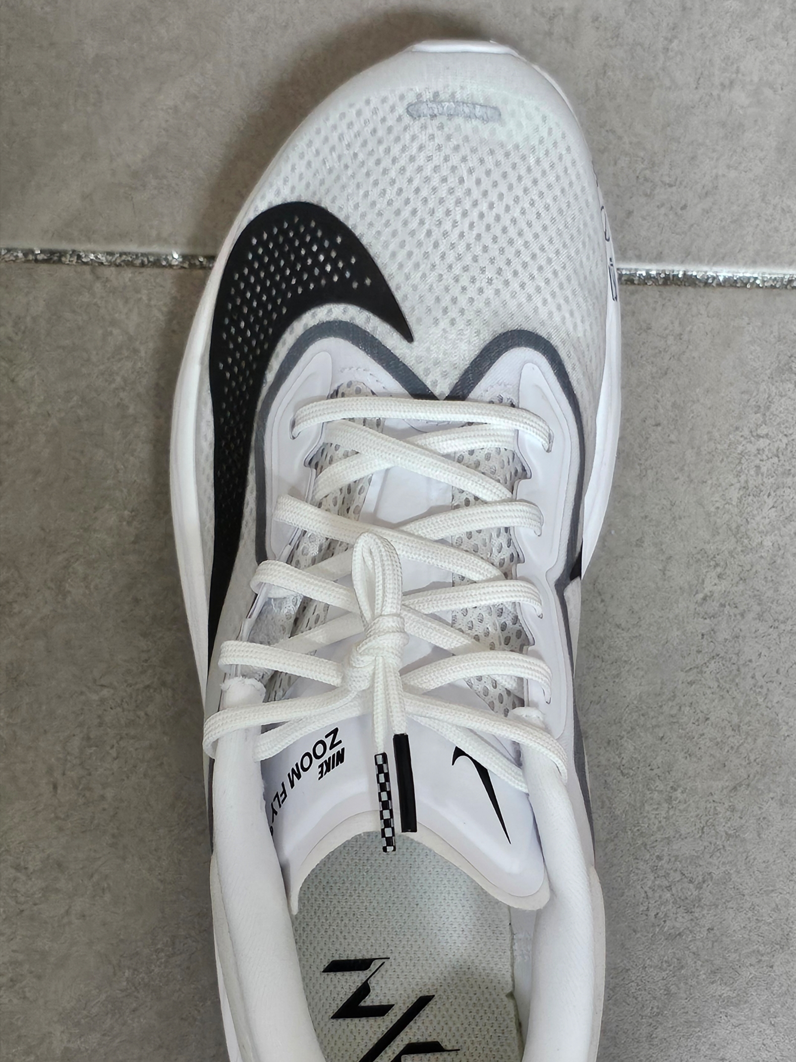 Nike Zoom Fly 6 White Smoke Grey 착용 스타일 - 1