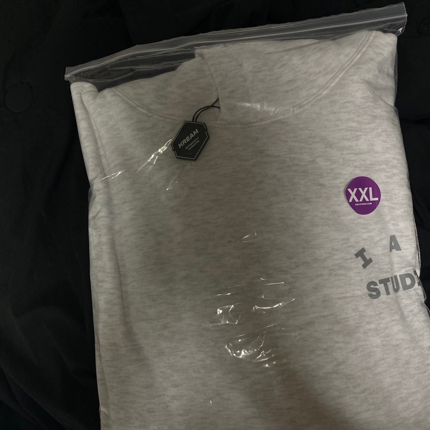 IAB Studio Hoodie Light Gray 착용 스타일