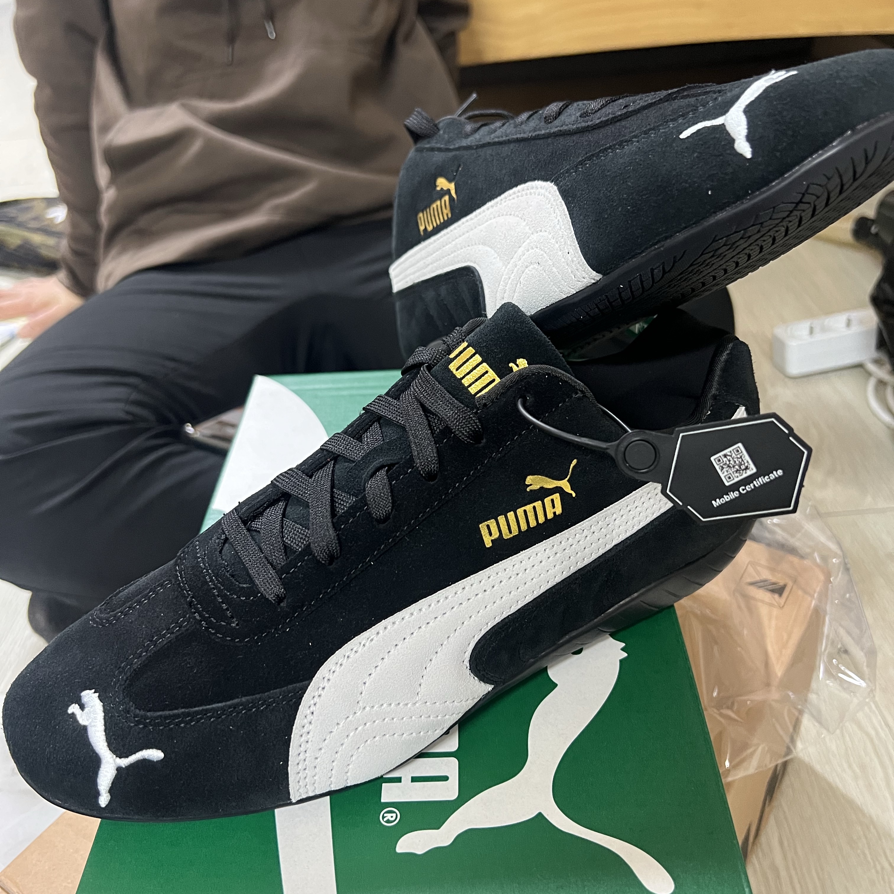 Puma Speedcat OG Black White 착용 스타일 - 3